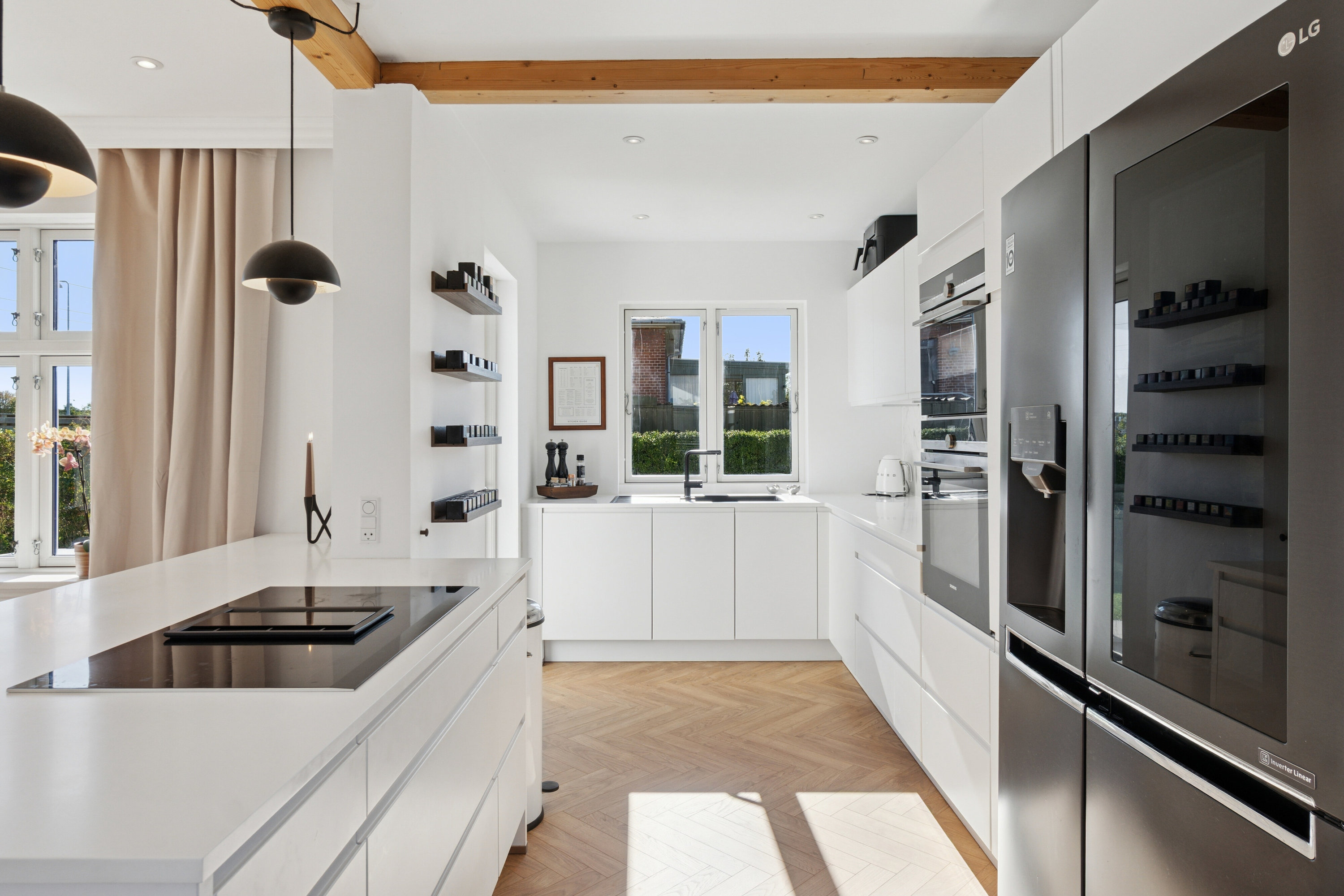 Fremhævet køkken billede i fuldskærmstilstand. Billede af Lyngtoftevej 26, 2605 Brøndby