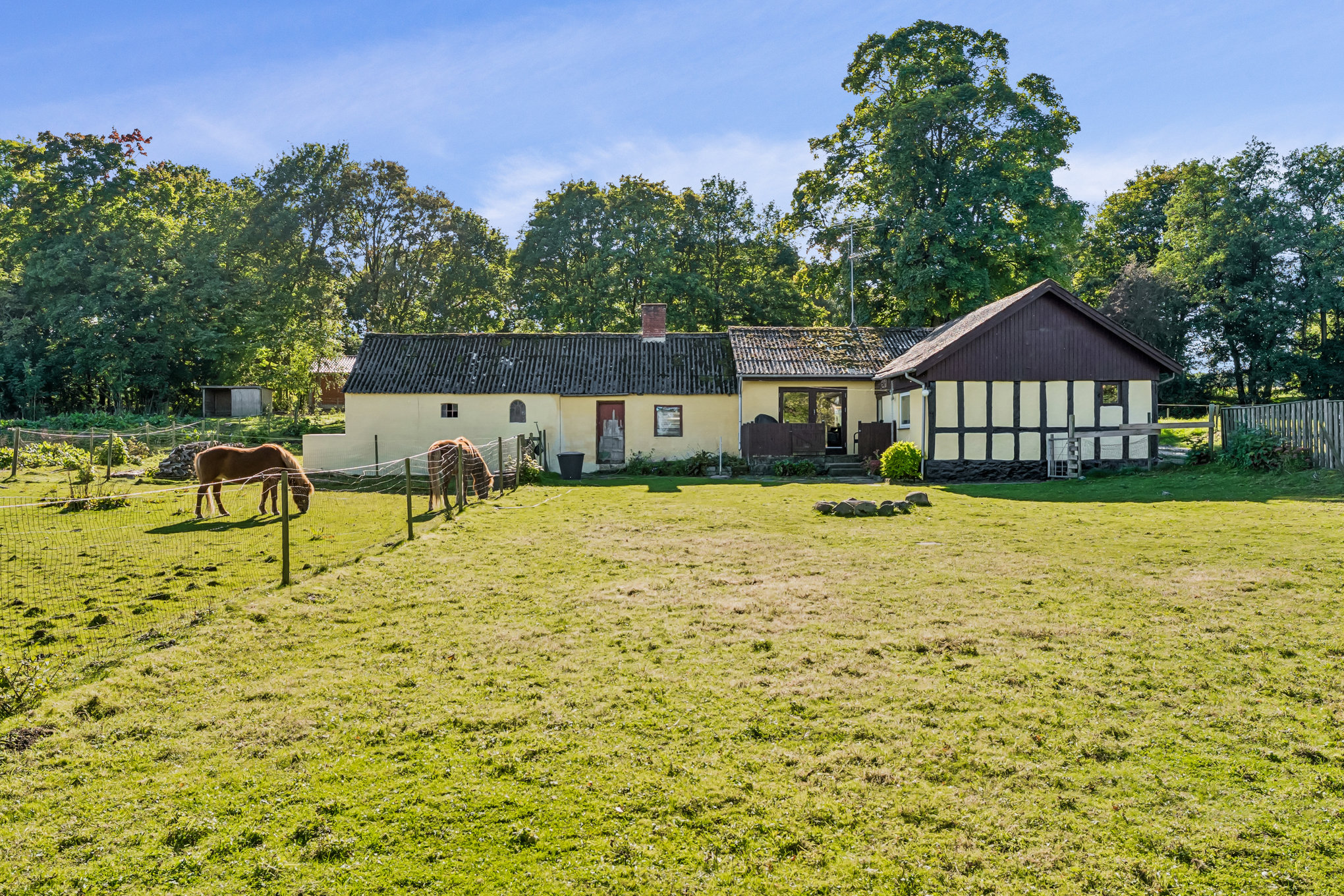 Fremhævet ejendom 1 billede i fuldskærmstilstand. Billede af Åsdalen 1, Nørbæk, 8990 Fårup