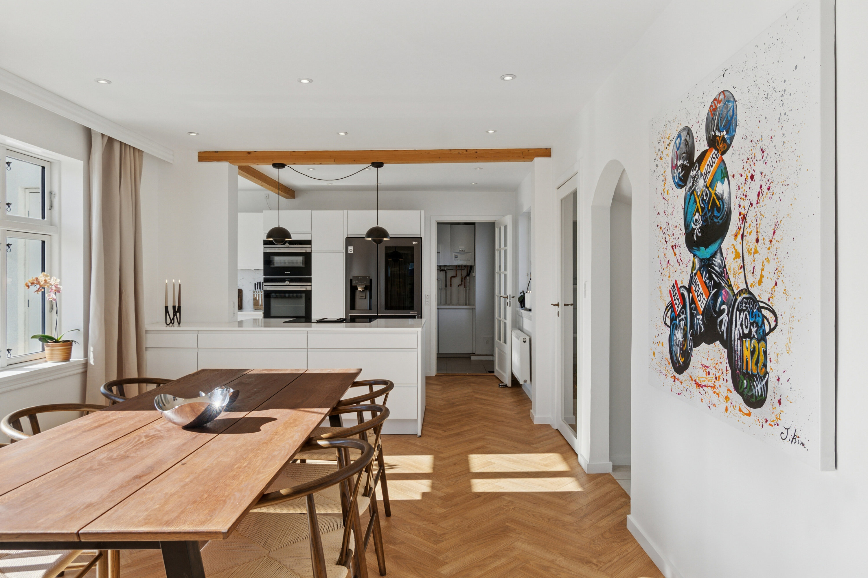 Fremhævet spisestue billede i fuldskærmstilstand. Billede af Lyngtoftevej 26, 2605 Brøndby