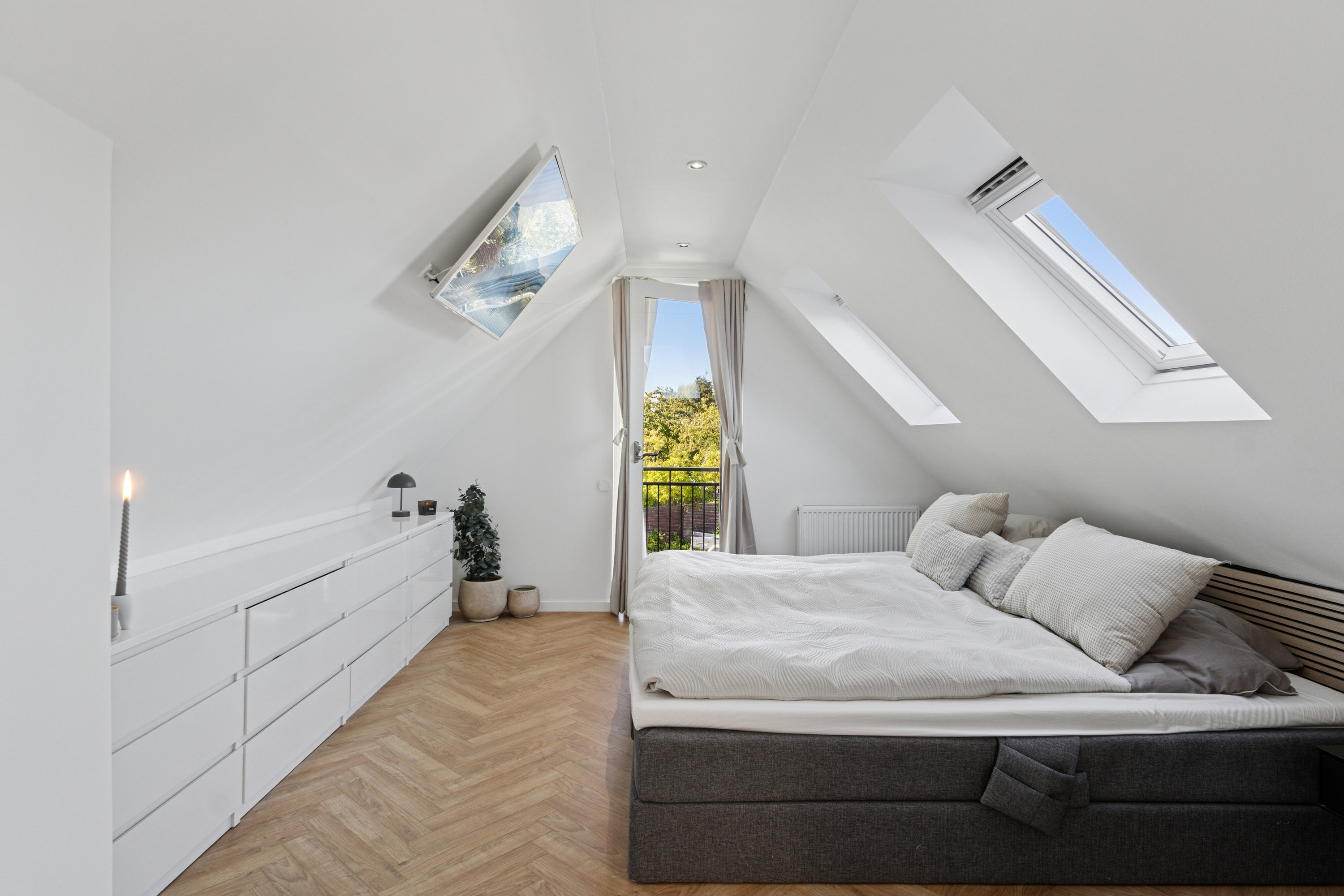 Fremhævet soveværelse billede i fuldskærmstilstand. Billede af Lyngtoftevej 26, 2605 Brøndby