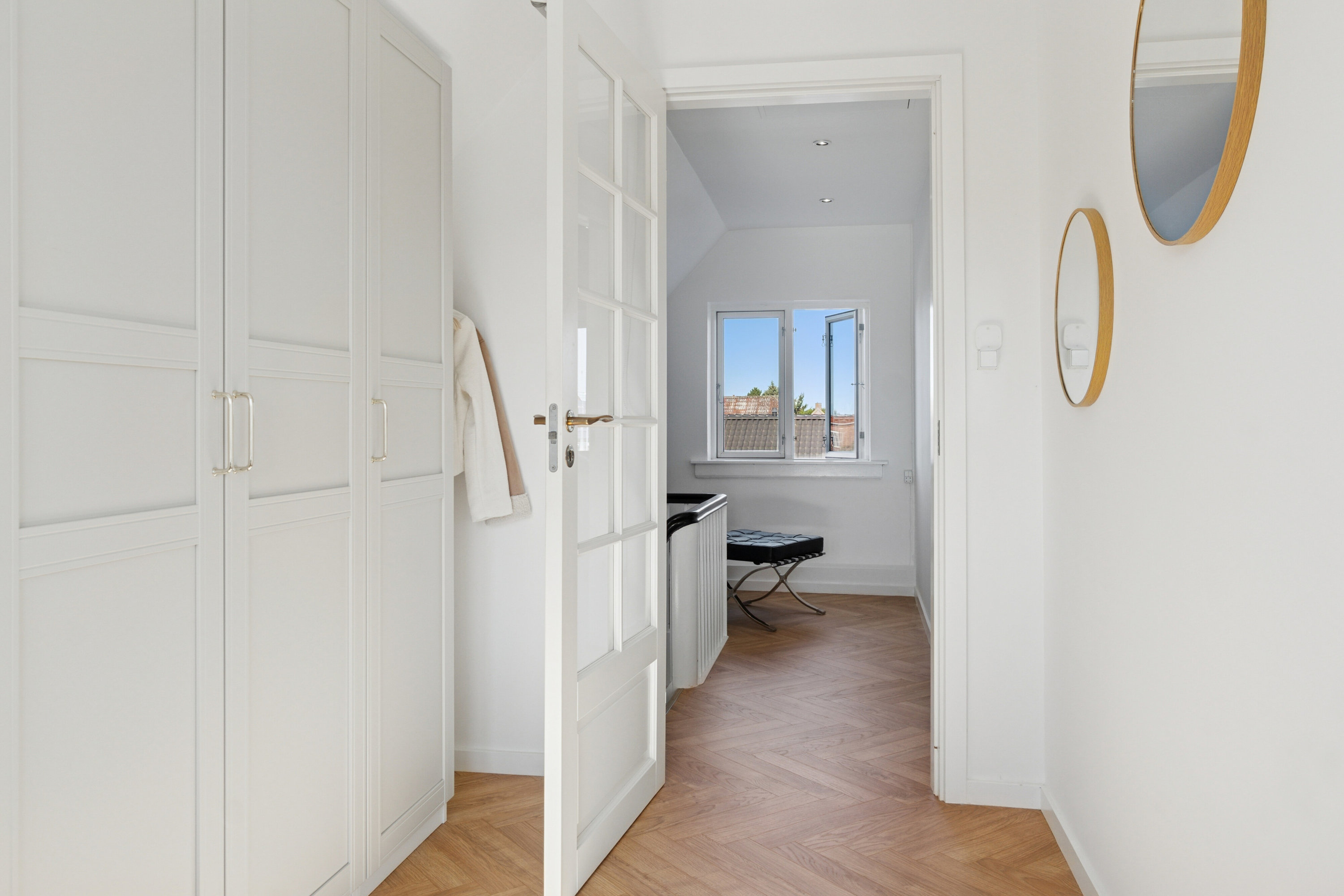 Fremhævet gang billede i fuldskærmstilstand. Billede af Lyngtoftevej 26, 2605 Brøndby