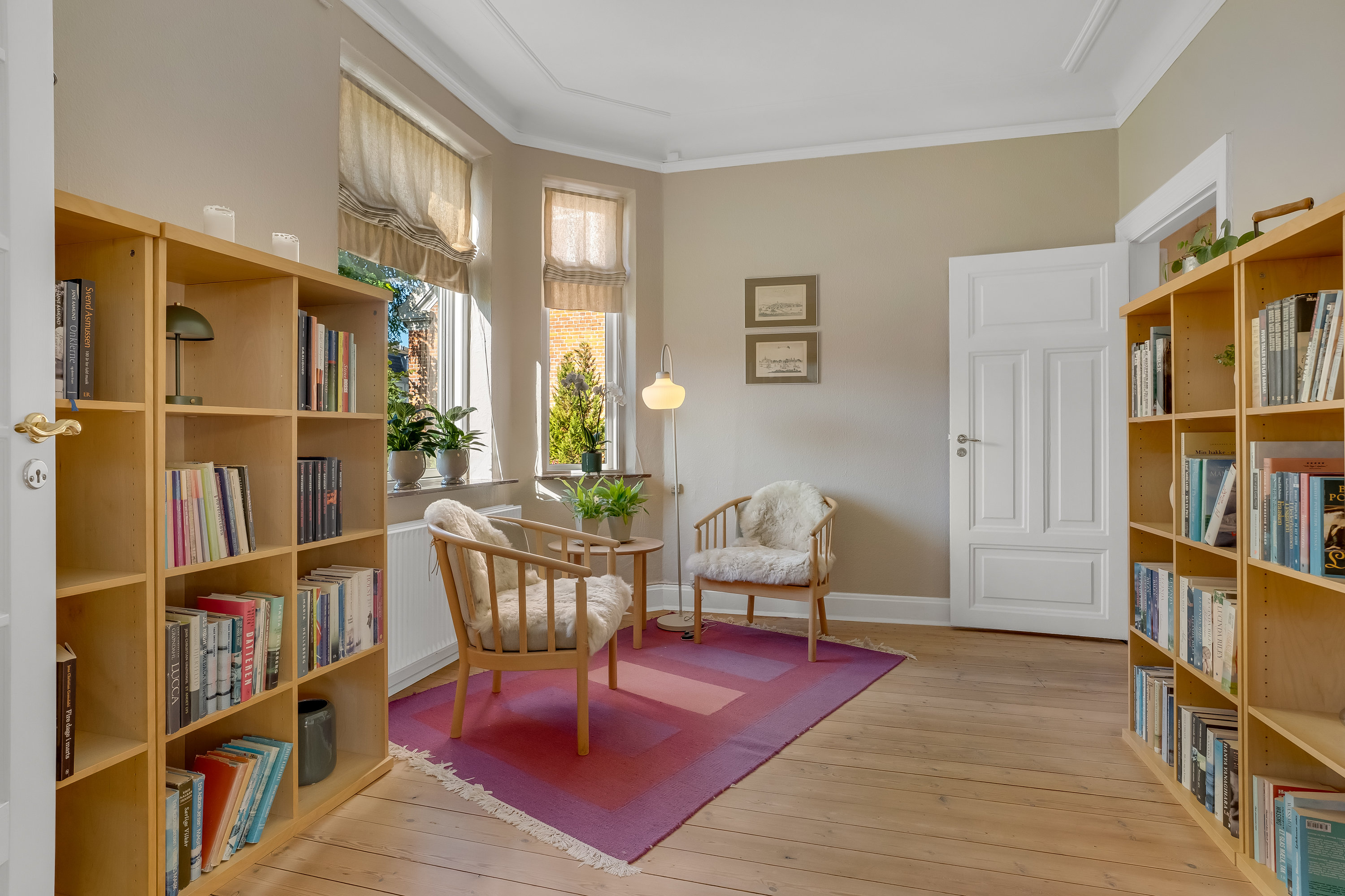 Fremhævet stue billede i fuldskærmstilstand. Billede af Søndre Boulevard 17, 4930 Maribo