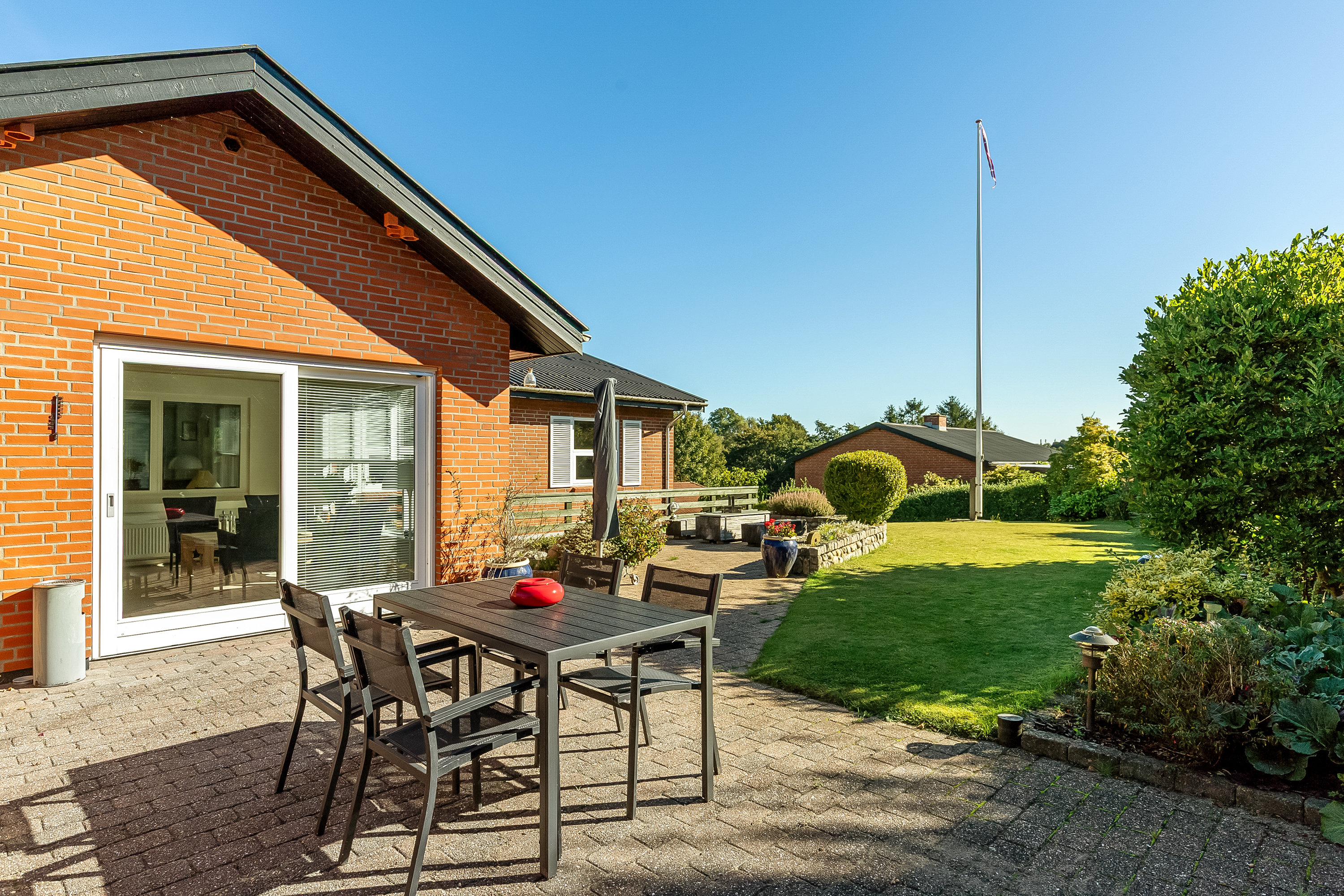 Fremhævet terrasse billede i fuldskærmstilstand. Billede af Enghavevej 21, Bramdrupdam, 6000 Kolding