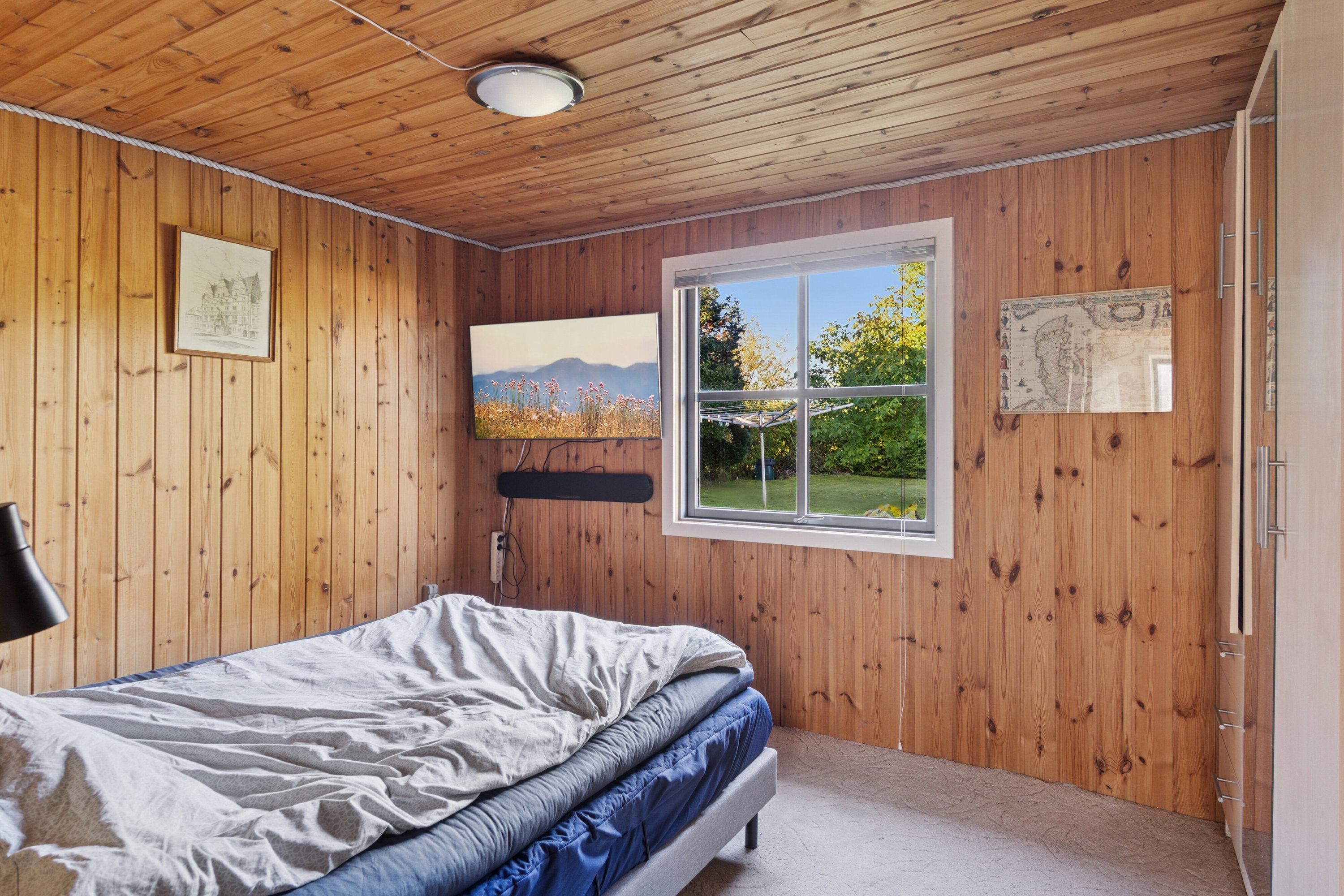 Fremhævet soveværelse billede i fuldskærmstilstand. Billede af Hellevej 9, Kaldred, 4593 Eskebjerg