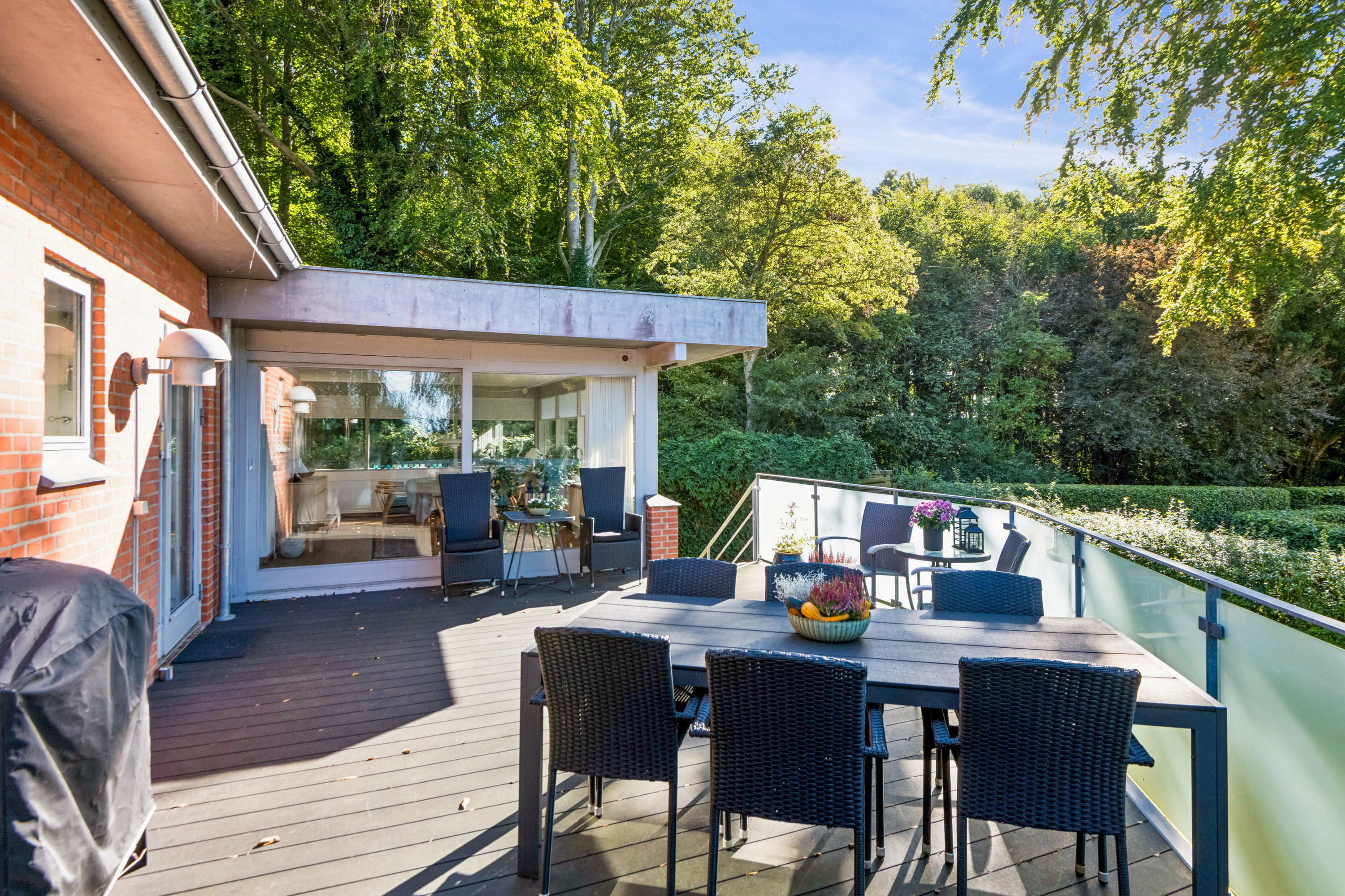 Fremhævet terrasse billede i fuldskærmstilstand. Billede af Bakkevænget 20, Hasseris, 9000 Aalborg