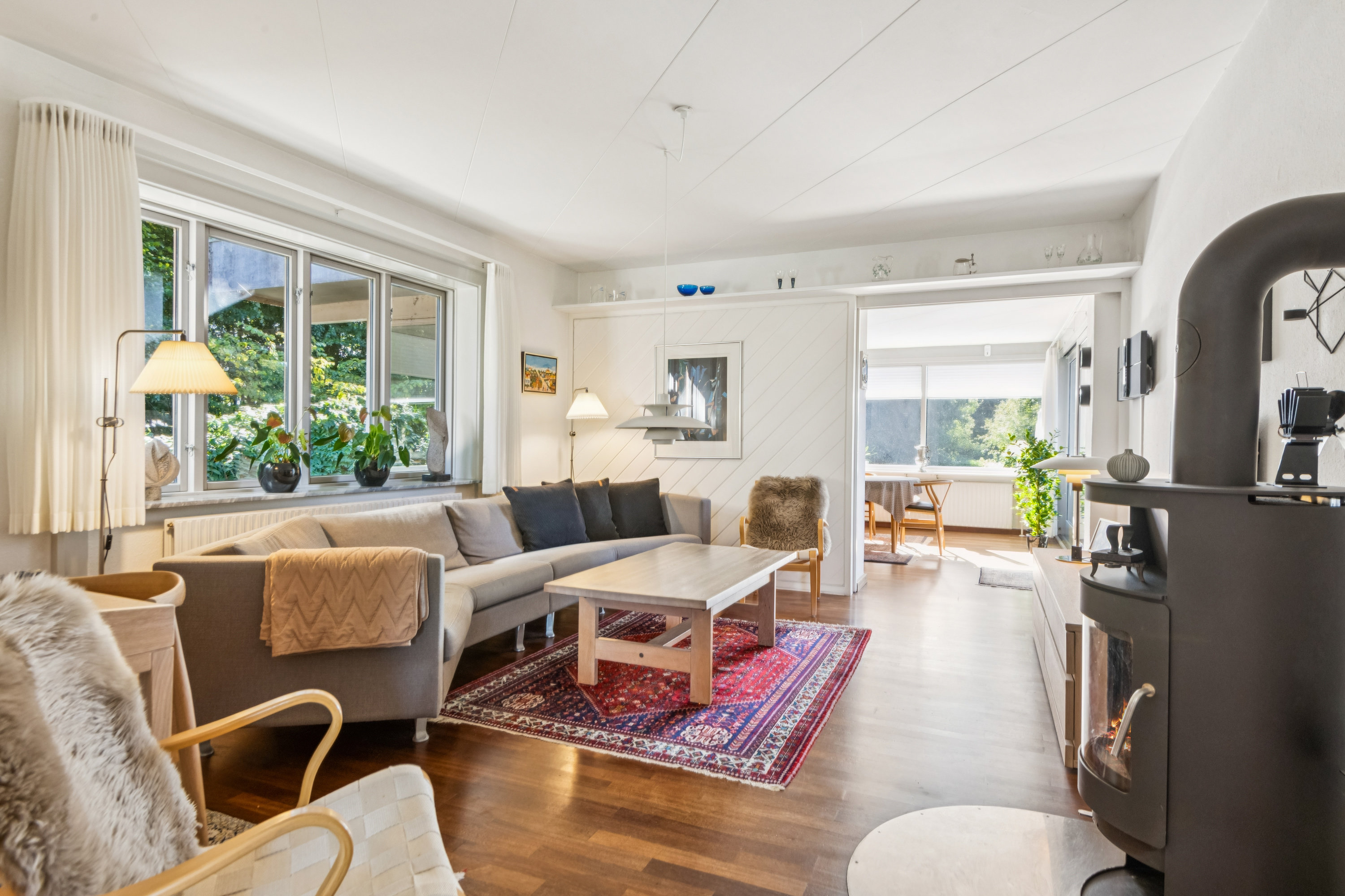 Fremhævet stue billede i fuldskærmstilstand. Billede af Bakkevænget 20, Hasseris, 9000 Aalborg