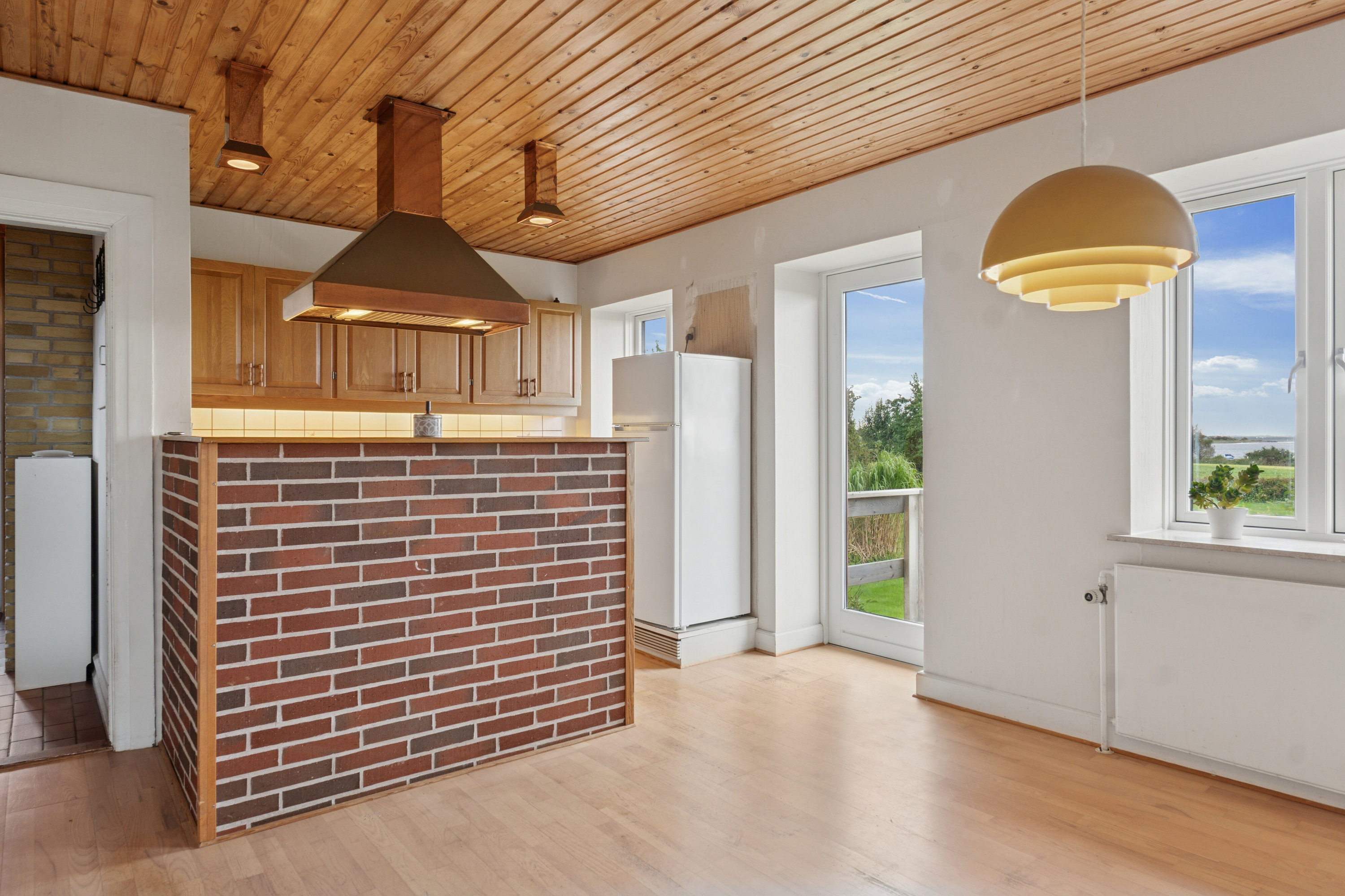 Fremhævet køkken billede i fuldskærmstilstand. Billede af Strandhuse 27, Fjællebroen, 5762 Vester Skerninge