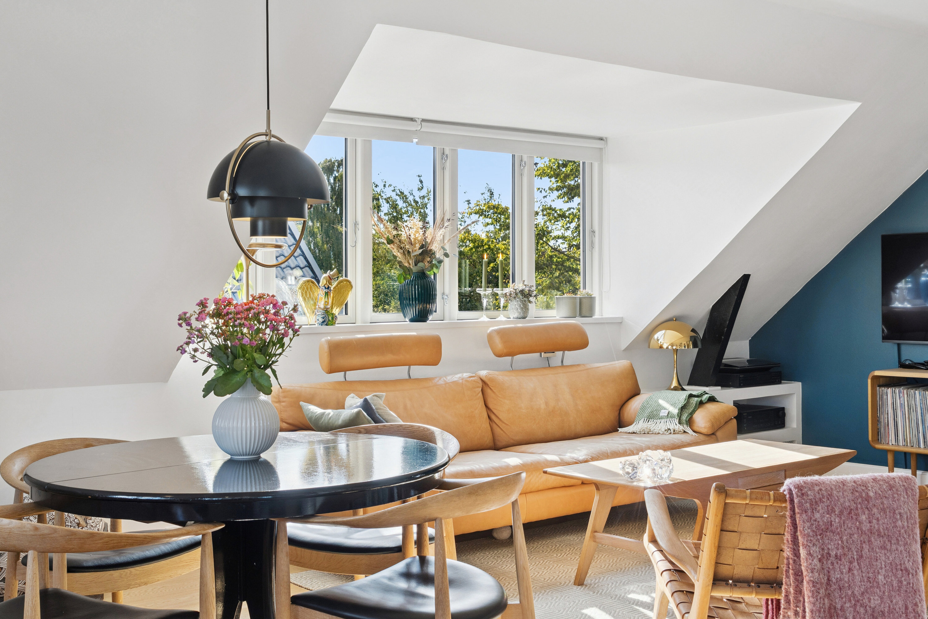 Fremhævet stue billede i fuldskærmstilstand. Billede af Himmelkol 1, 1., 2610 Rødovre