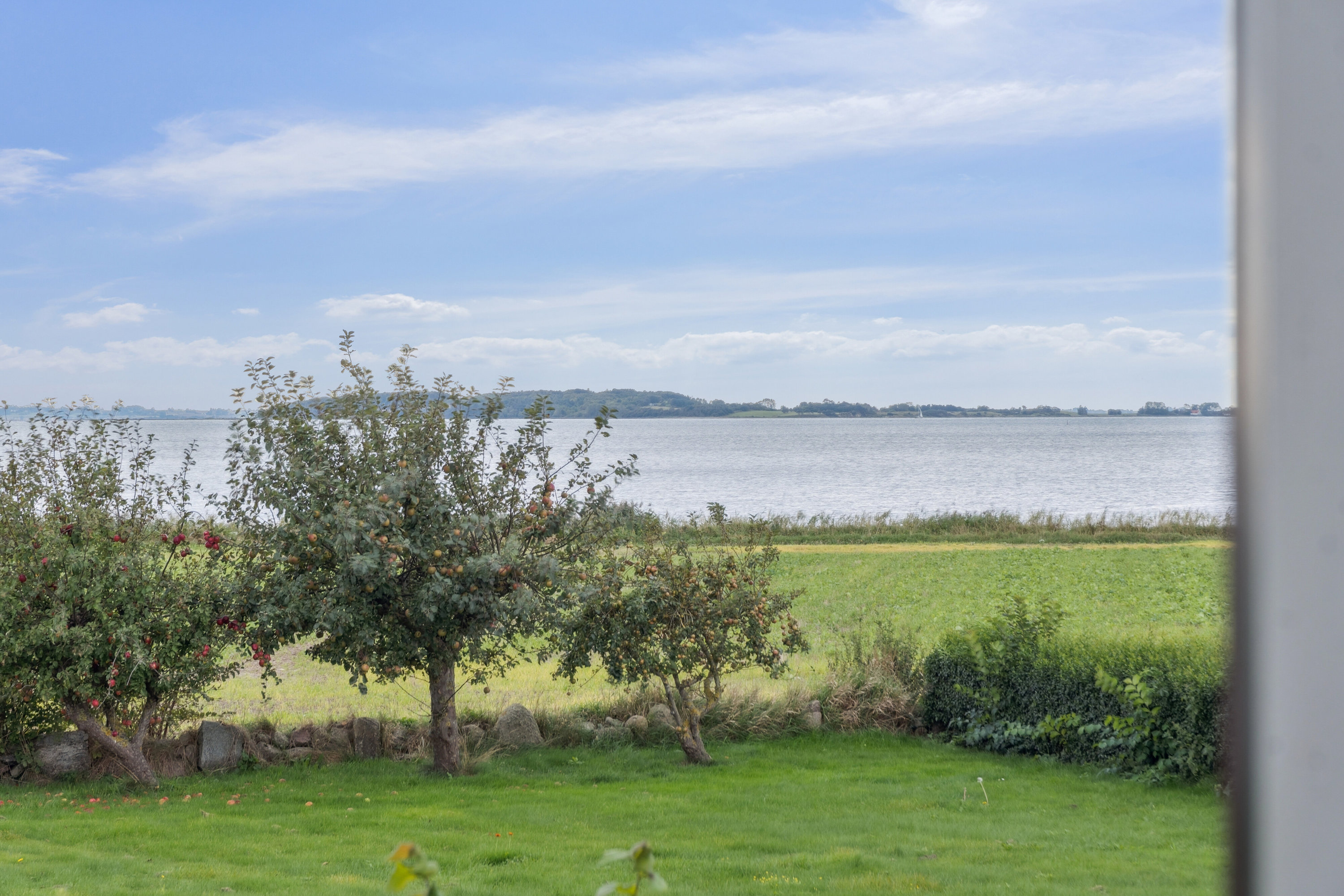 Fremhævet udendørs billede i fuldskærmstilstand. Billede af Strandhuse 27, Fjællebroen, 5762 Vester Skerninge