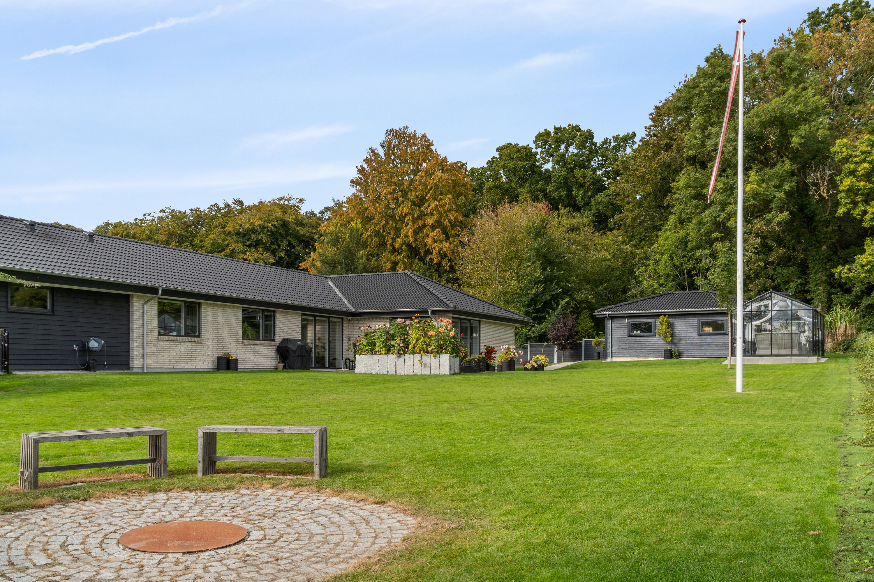 Fremhævet set fra haven billede i fuldskærmstilstand. Billede af Slagelsevej 38, 4230 Skælskør