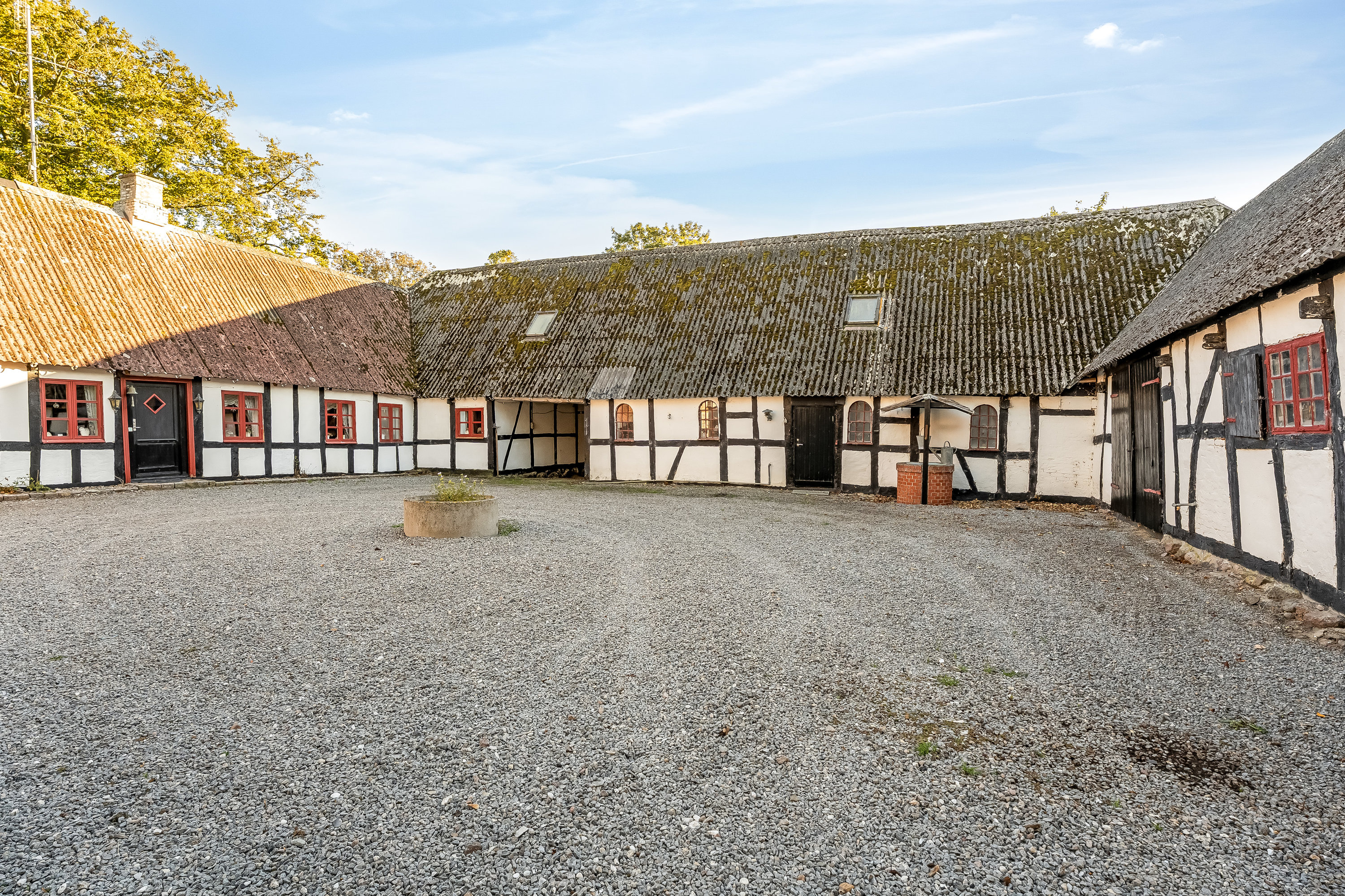 Fremhævet facade billede i fuldskærmstilstand. Billede af Avnedevej 11, 4900 Nakskov