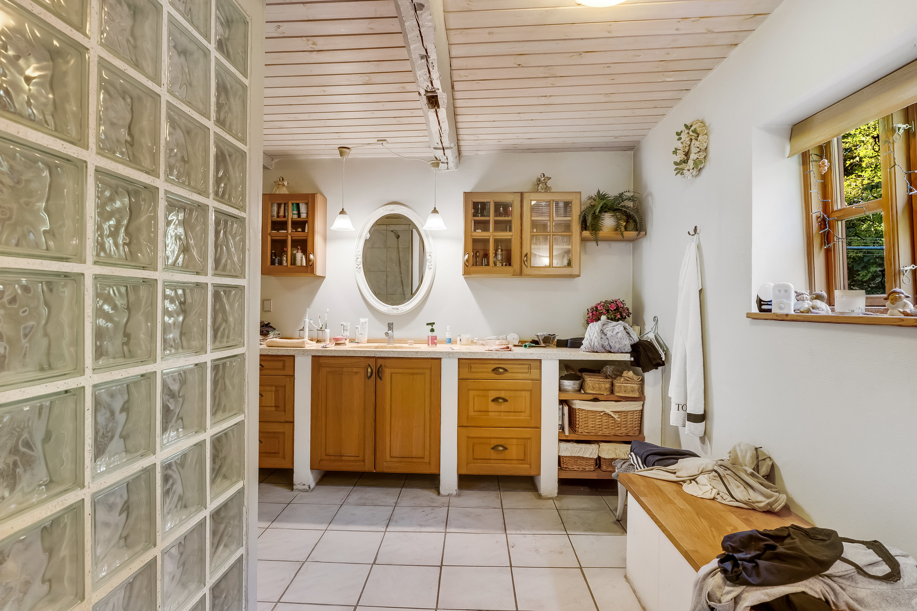 Fremhævet badeværelse billede i fuldskærmstilstand. Billede af Avnedevej 11, 4900 Nakskov