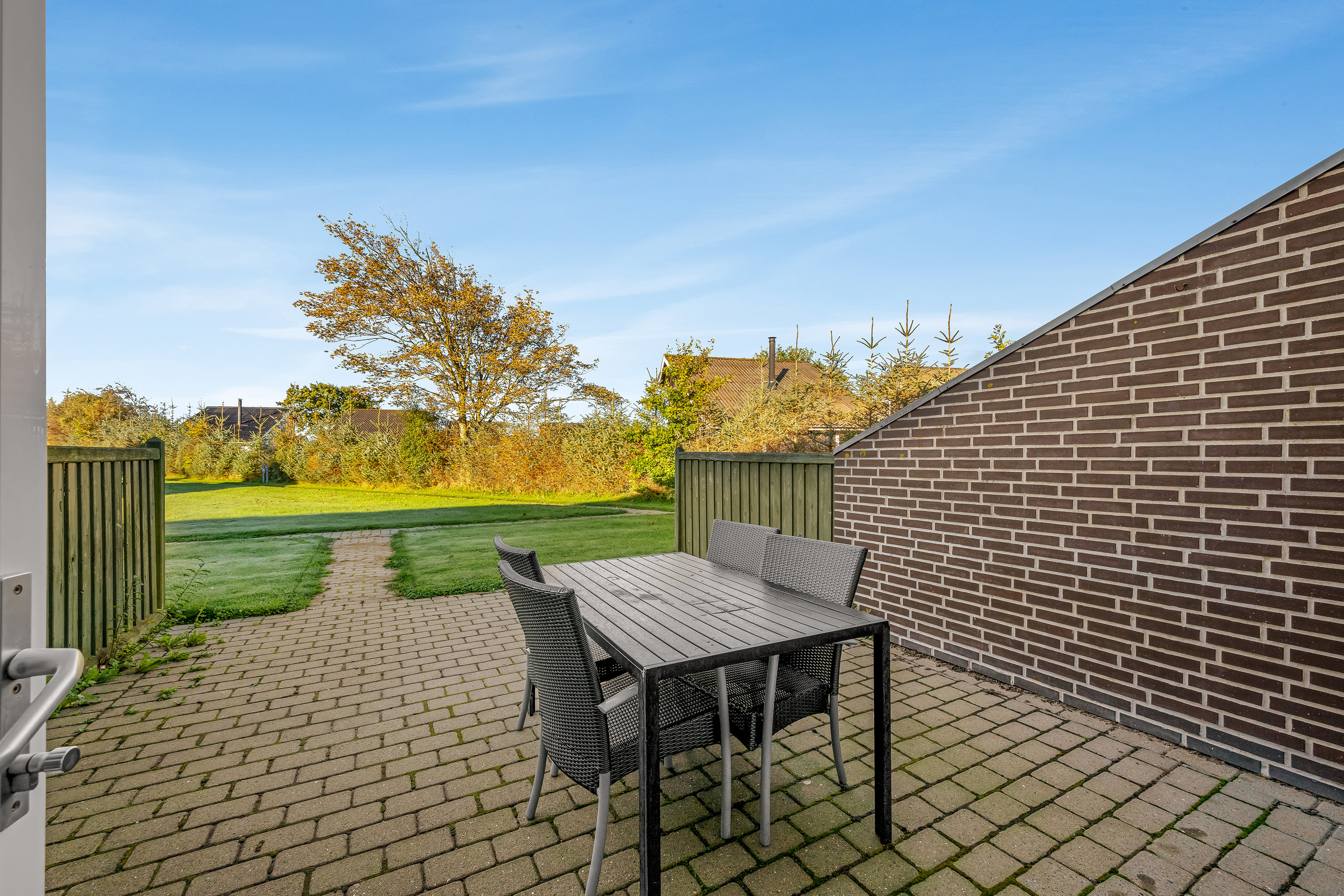 Miniaturebillede 1: terrasse. Billede af Vester Fælled 76 (A8), Bork Havn, 6893 Hemmet