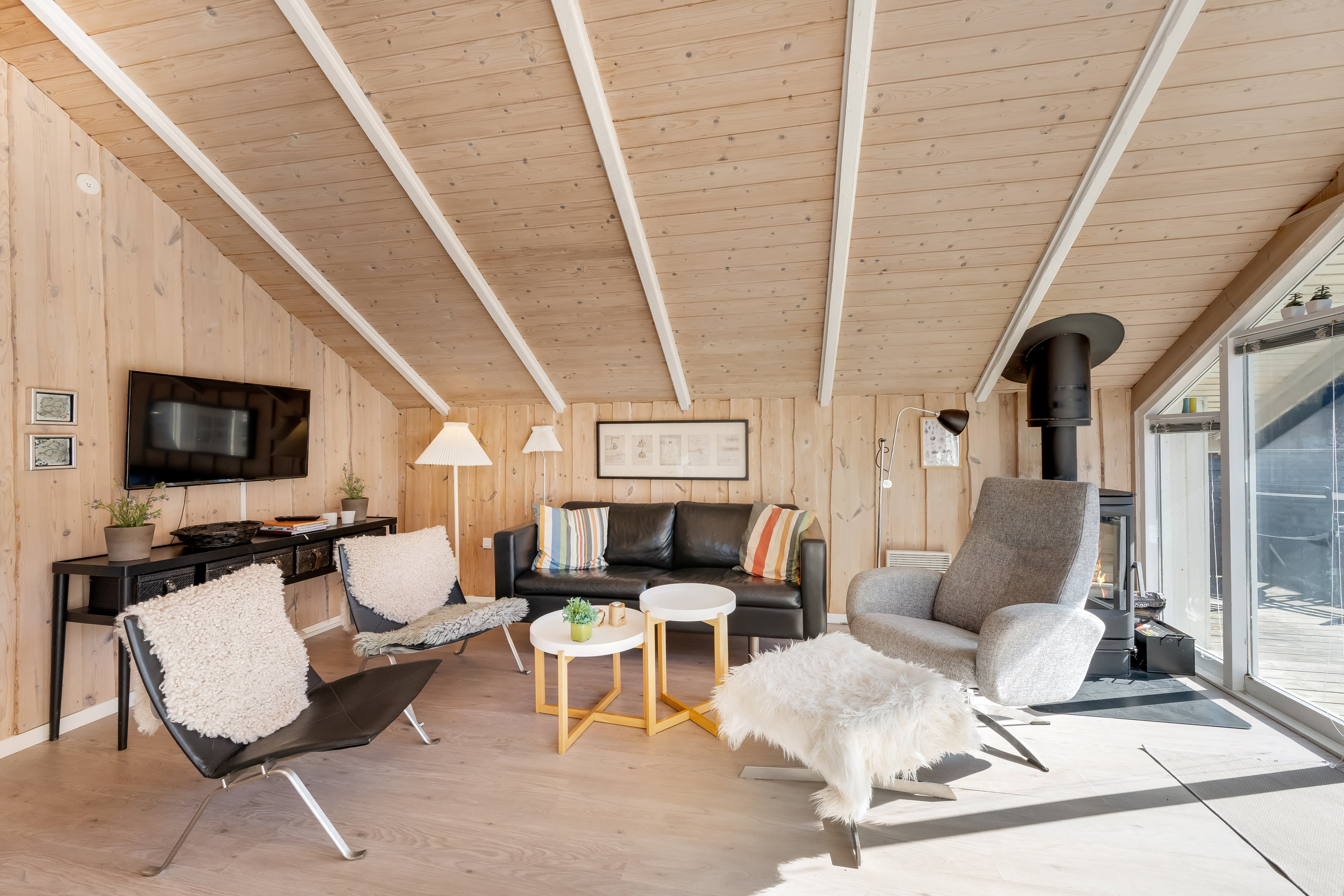 Fremhævet stue billede i fuldskærmstilstand. Billede af Baunebjergvej 23, Haurvig, 6960 Hvide Sande