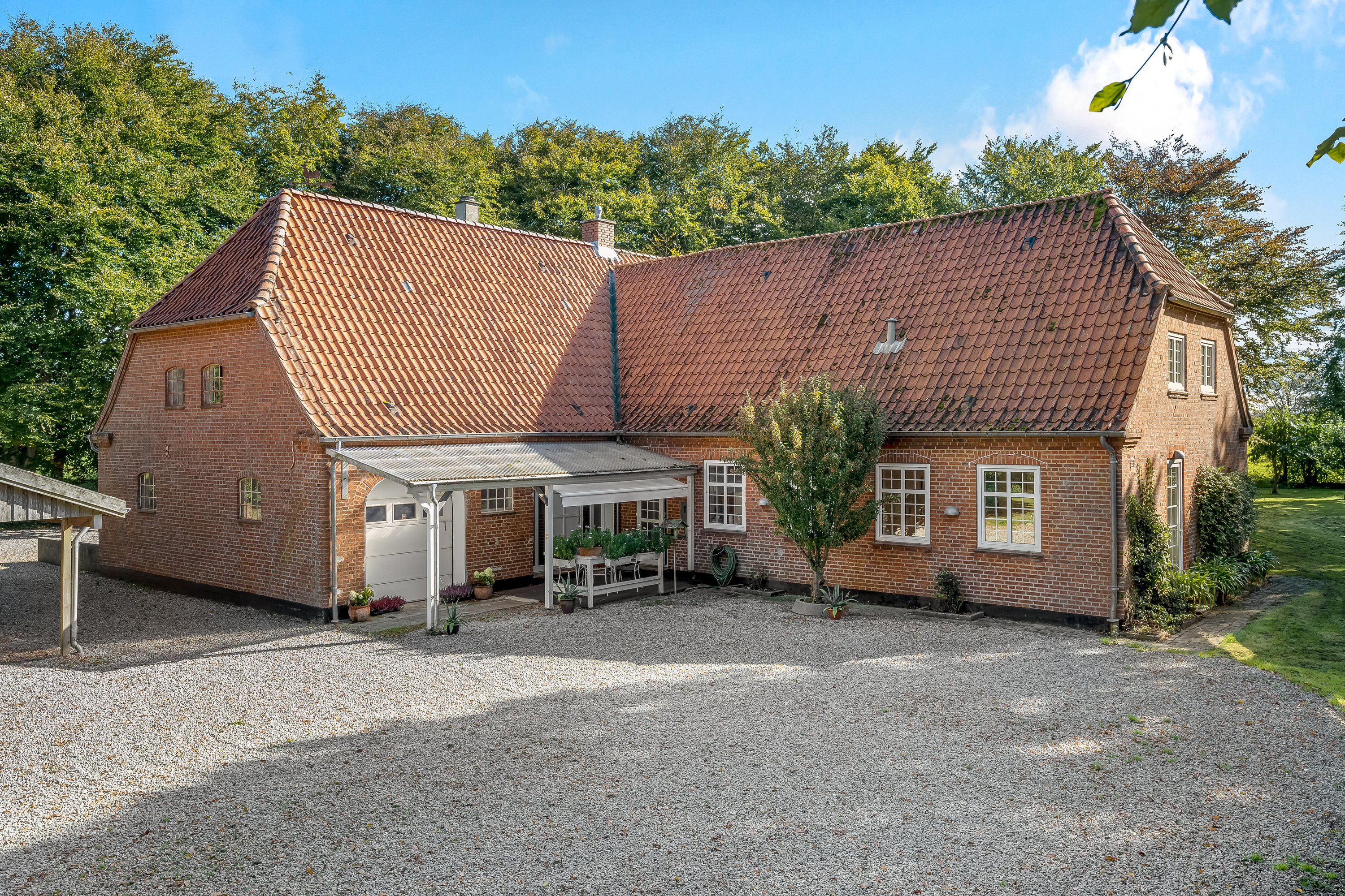 Fremhævet facade billede i fuldskærmstilstand. Billede af Branderupvej 30, Bjerndrup, 6240 Løgumkloster