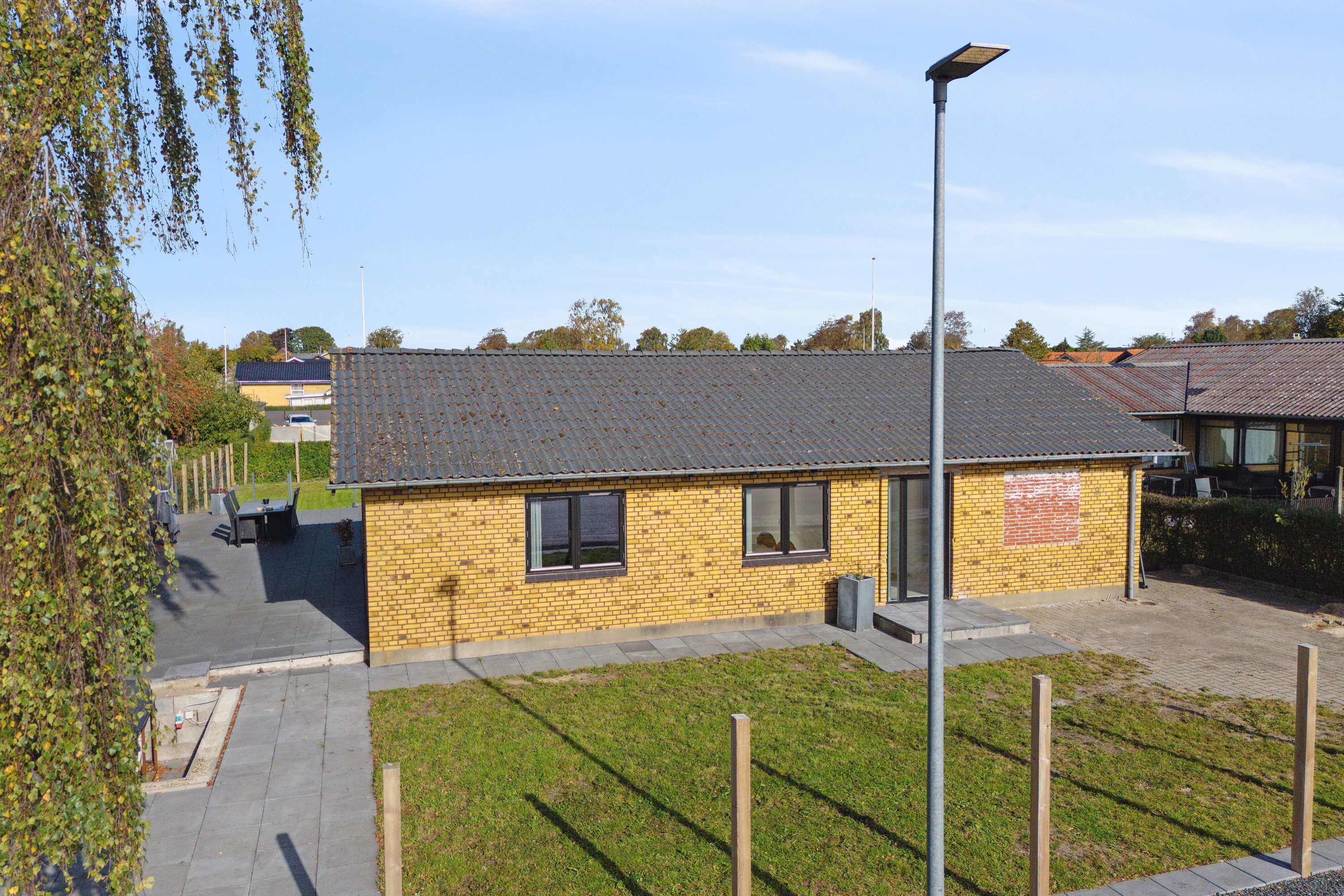 Fremhævet udendørs billede i fuldskærmstilstand. Billede af Bornholmsgade 9, 7430 Ikast