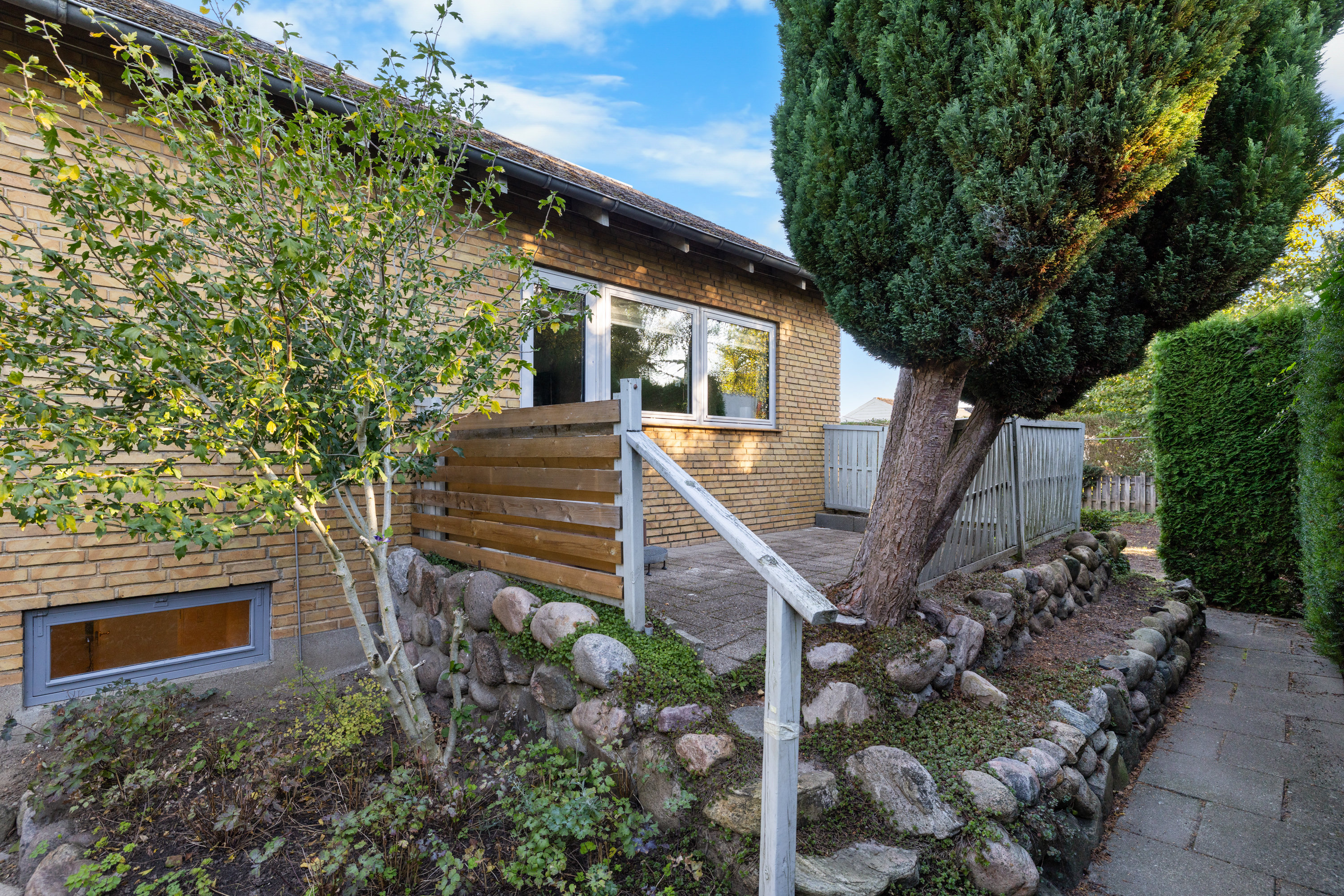 Fremhævet terrasse billede i fuldskærmstilstand. Billede af Kirkevej 19, Vejle, 5672 Broby