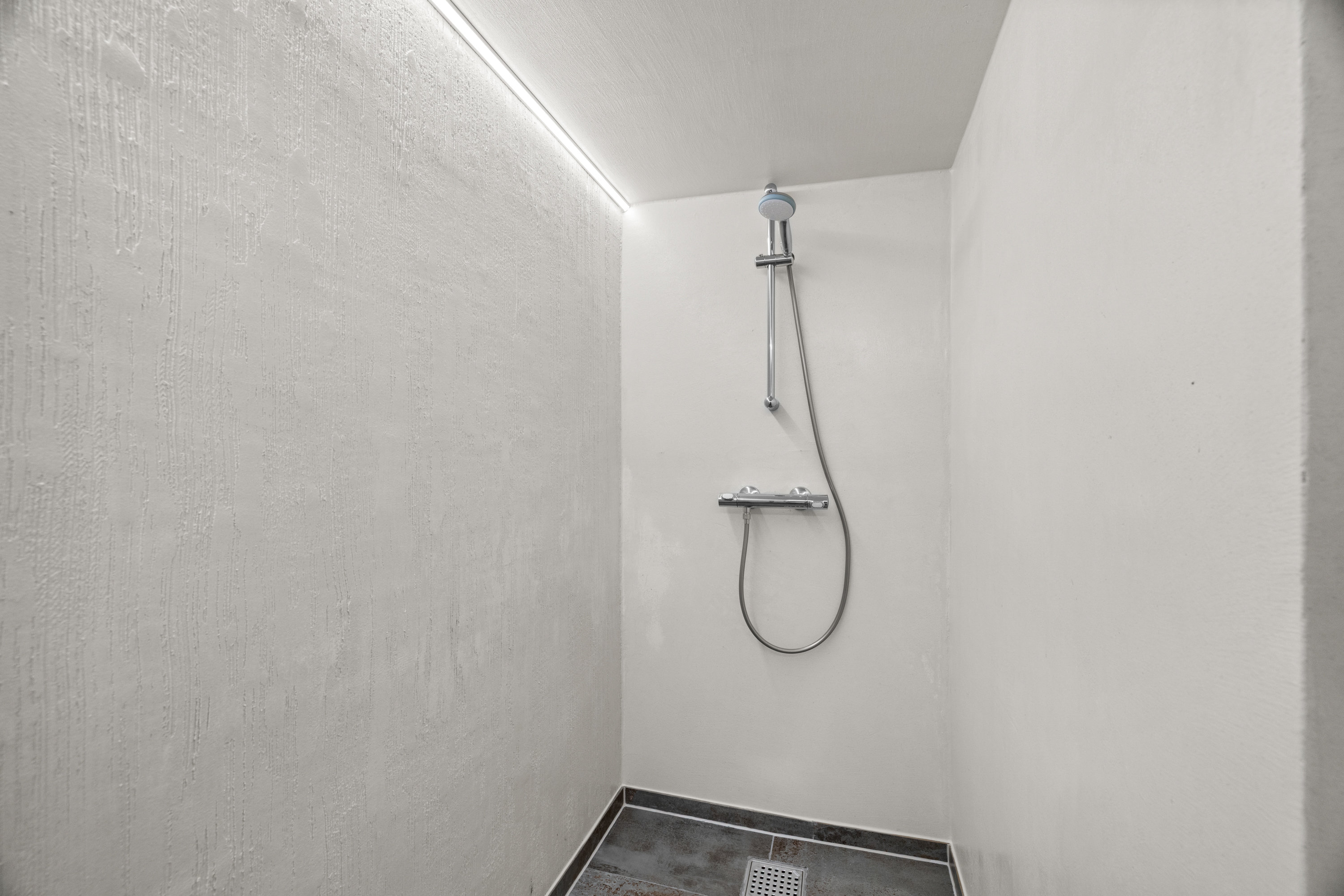 Fremhævet badeværelse billede i fuldskærmstilstand. Billede af Kirkevej 19, Vejle, 5672 Broby