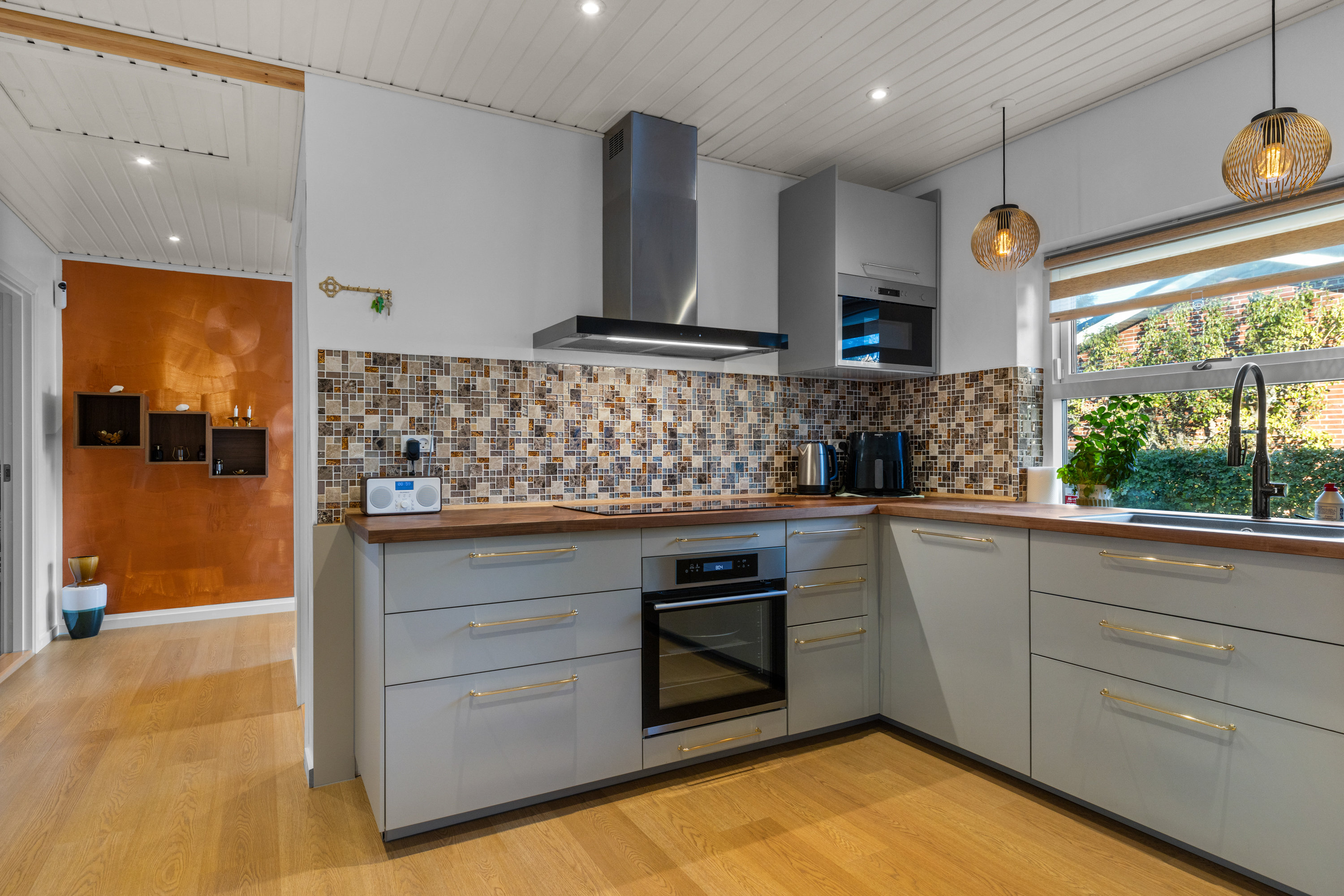 Fremhævet køkken billede i fuldskærmstilstand. Billede af Kirkevej 19, Vejle, 5672 Broby