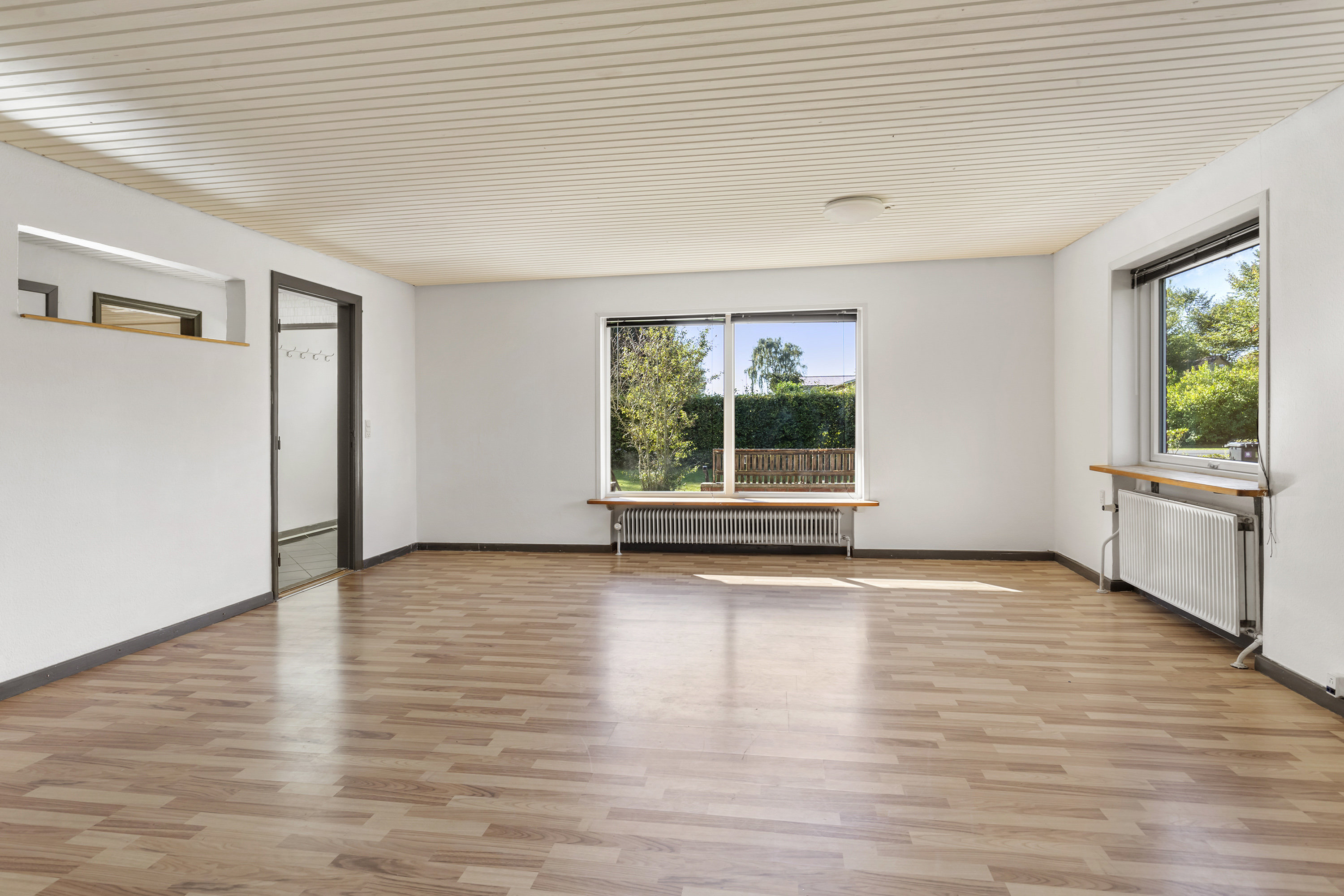 Fremhævet stue billede i fuldskærmstilstand. Billede af Svoldrupvej 105, Vognsild, 9600 Aars