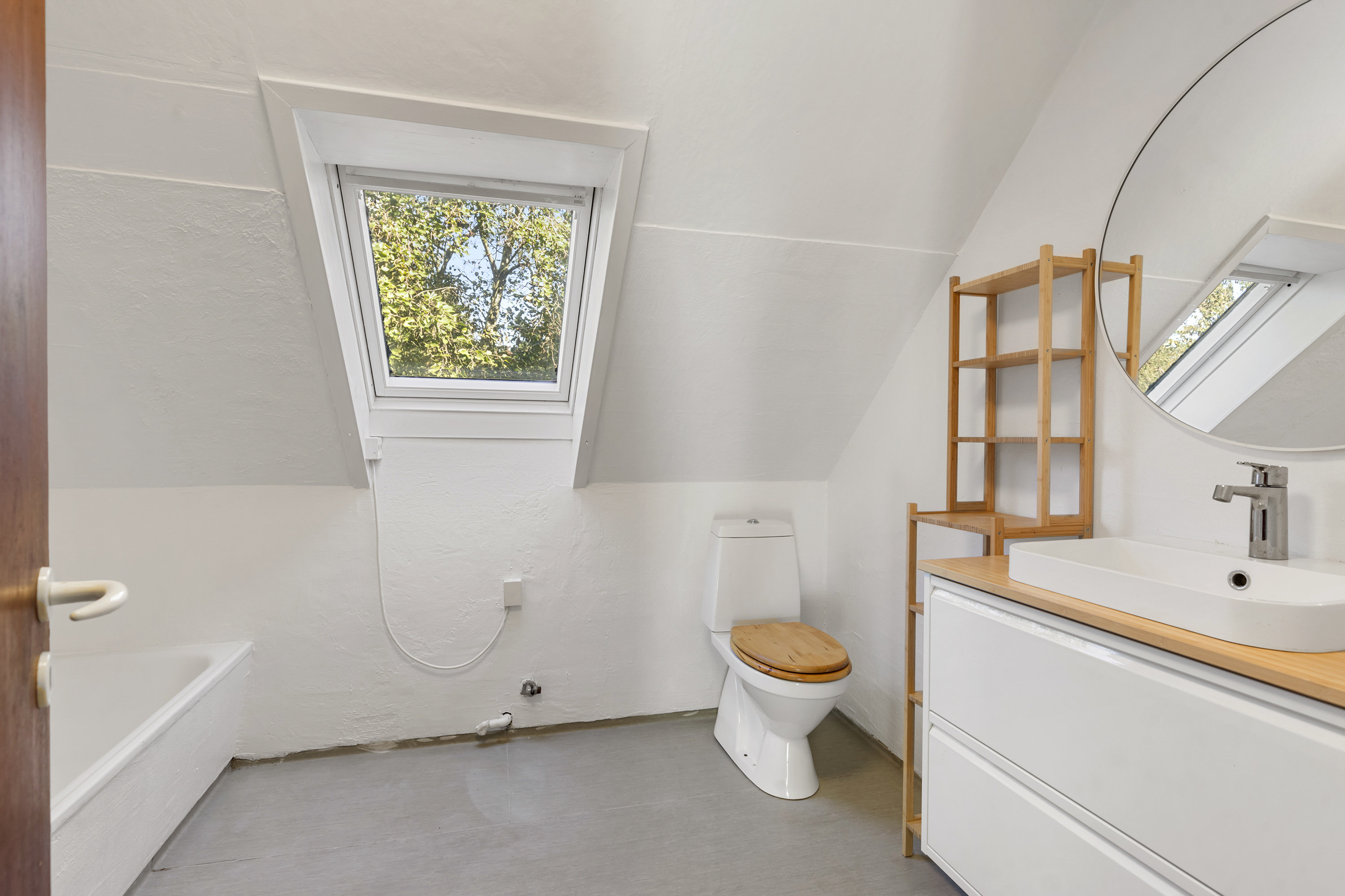 Fremhævet badeværelse billede i fuldskærmstilstand. Billede af Svoldrupvej 105, Vognsild, 9600 Aars