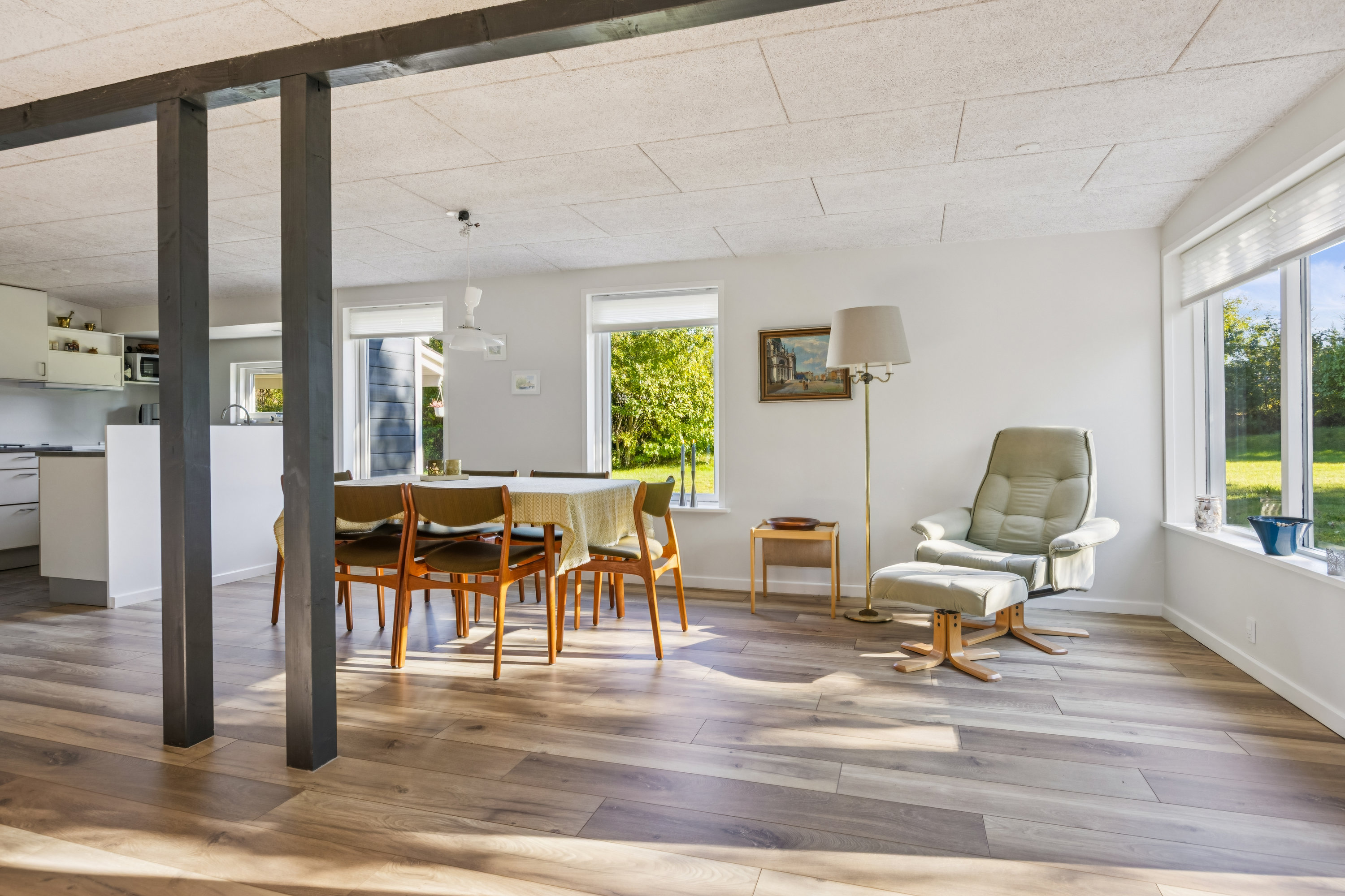 Fremhævet stue billede i fuldskærmstilstand. Billede af Søndergade 36, Hou, 9370 Hals