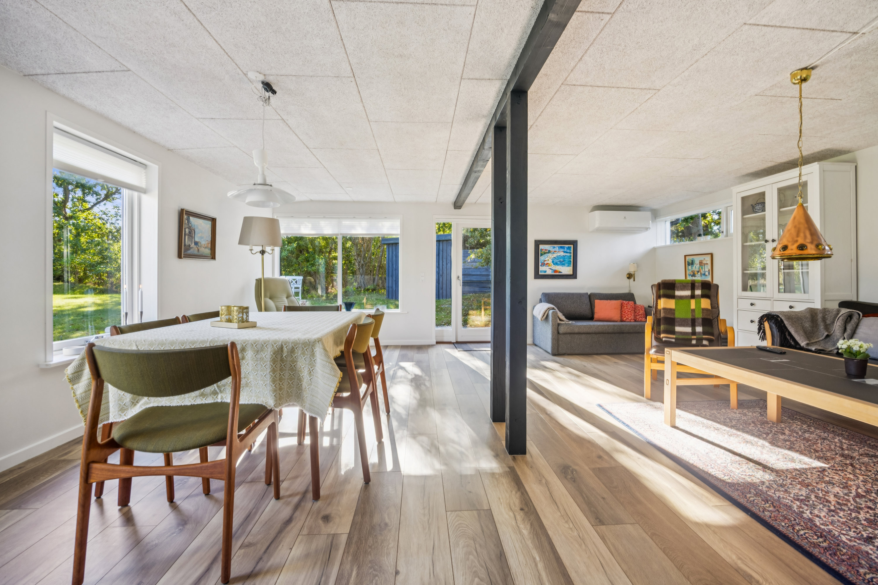 Fremhævet stue billede i fuldskærmstilstand. Billede af Søndergade 36, Hou, 9370 Hals