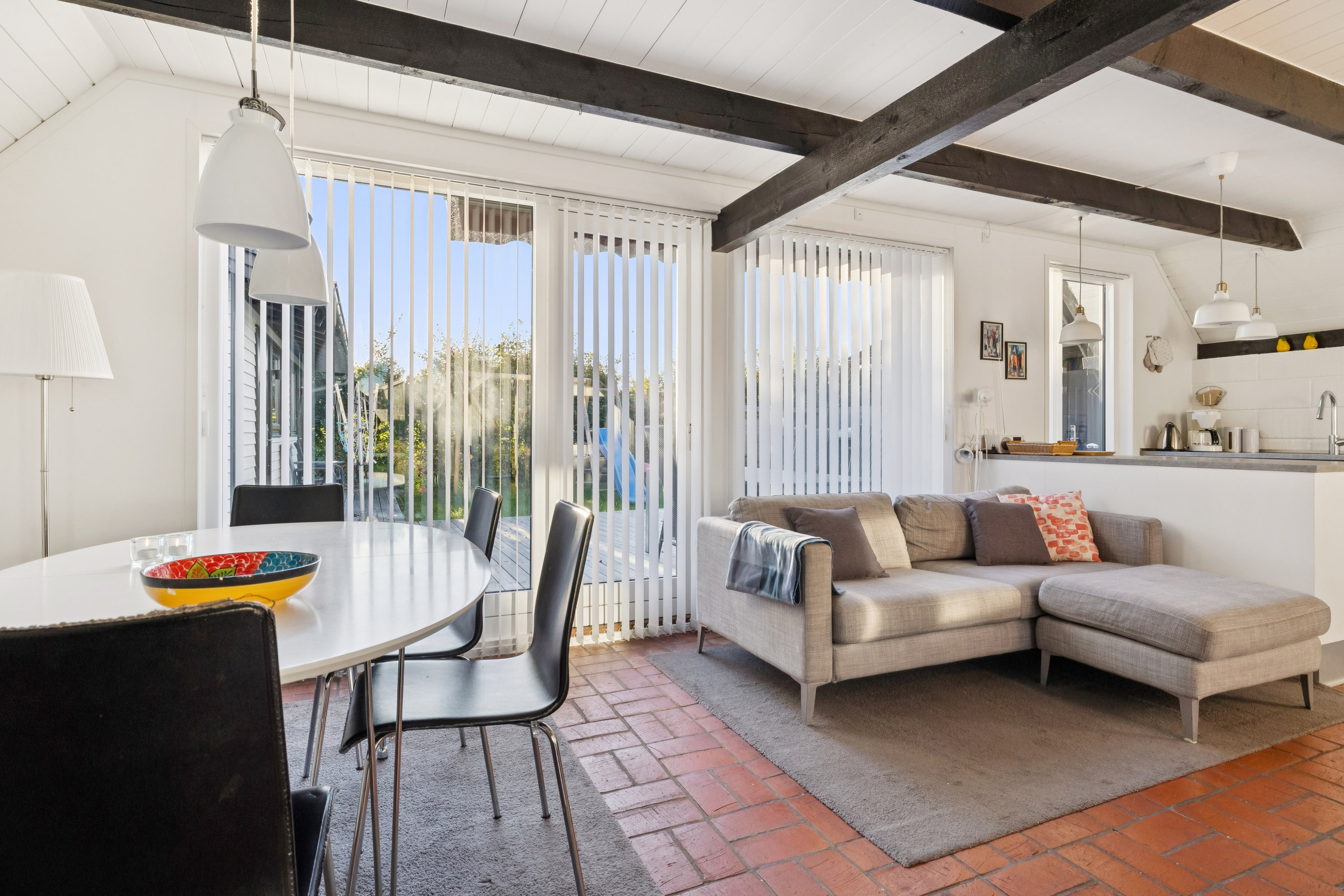 Fremhævet stue billede i fuldskærmstilstand. Billede af Møllevænget 5, Øster Hurup, 9560 Hadsund