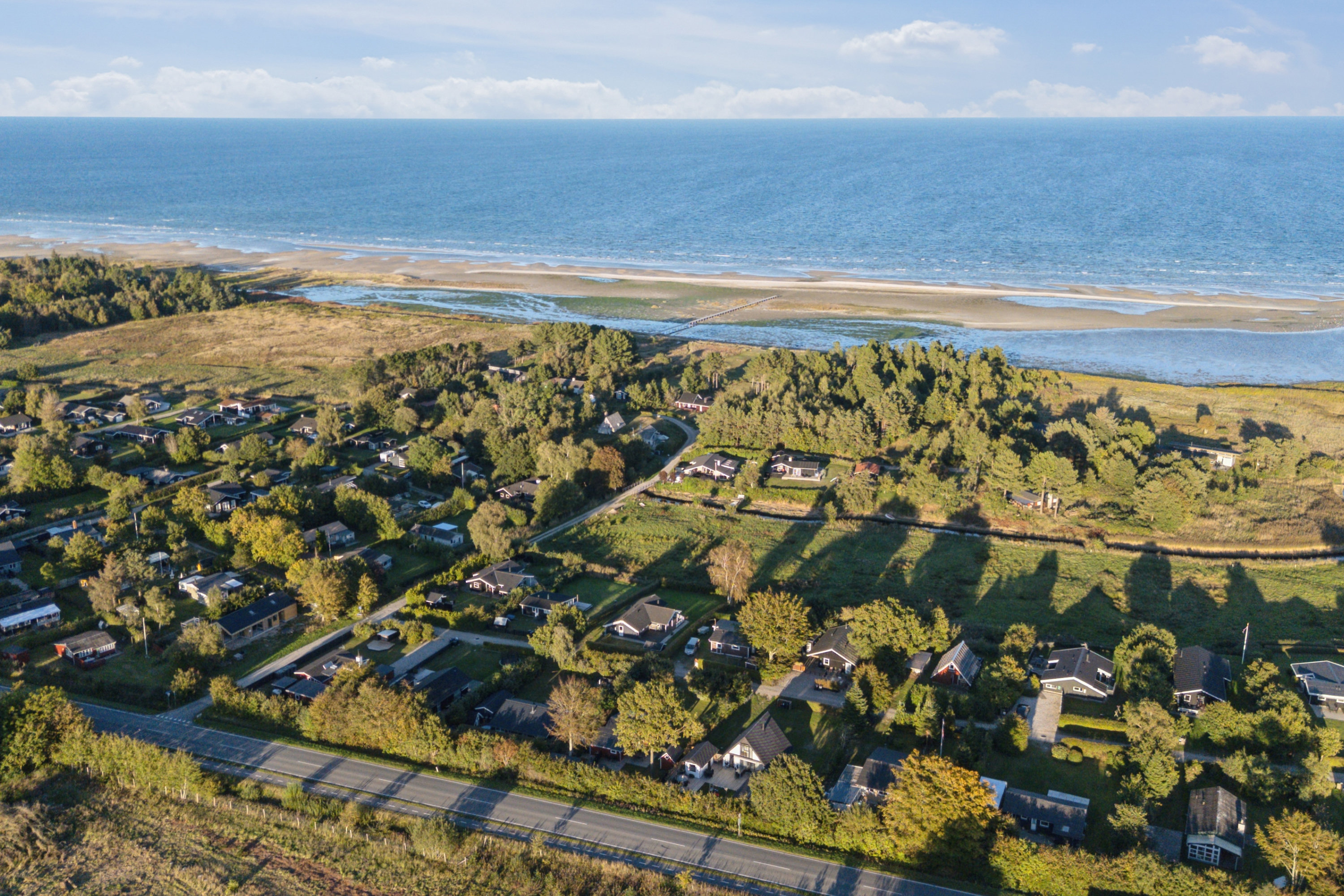 Fremhævet luftfoto billede i fuldskærmstilstand. Billede af Møllevænget 5, Øster Hurup, 9560 Hadsund