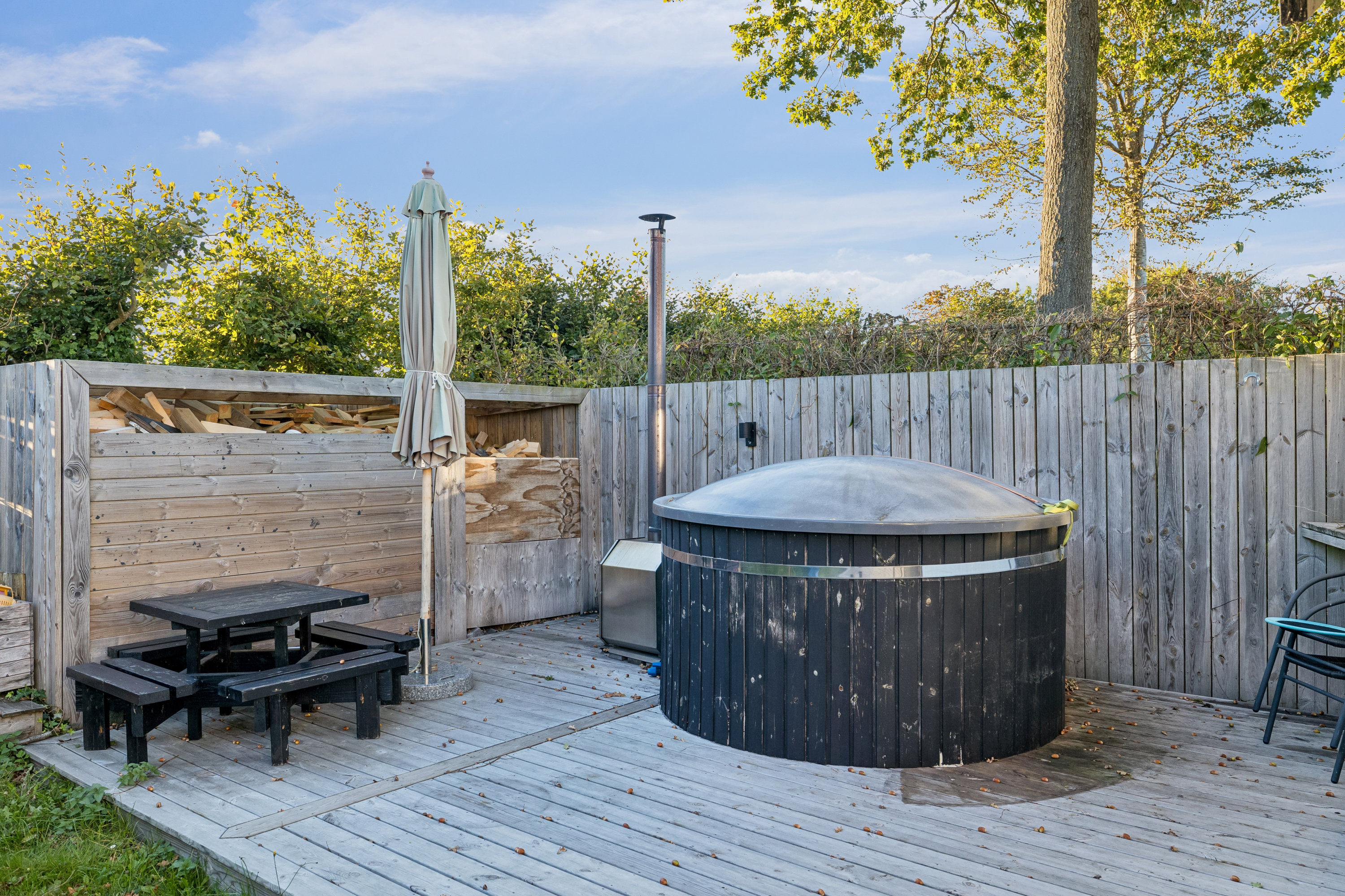 Fremhævet terrasse billede i fuldskærmstilstand. Billede af Møllevænget 5, Øster Hurup, 9560 Hadsund