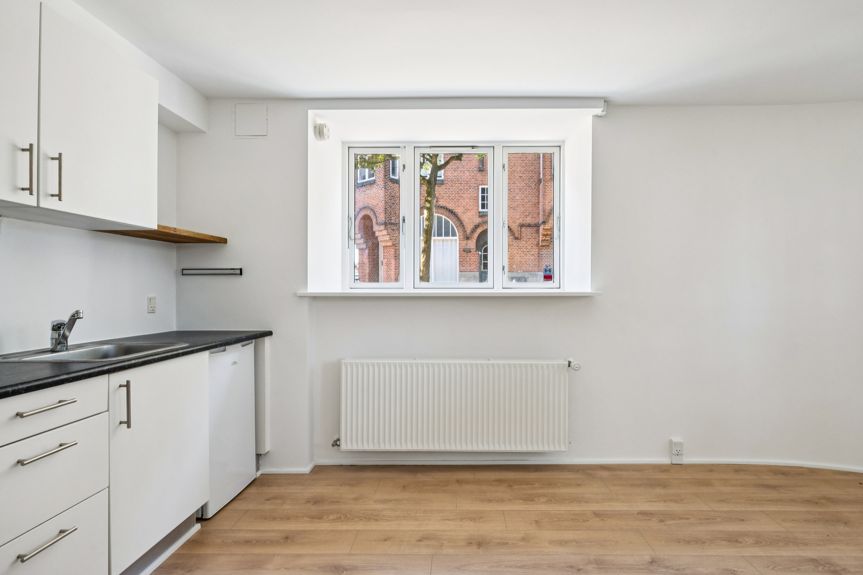 Fremhævet køkken billede i fuldskærmstilstand. Billede af Ewaldsgade 14, kld.., 8000 Aarhus C