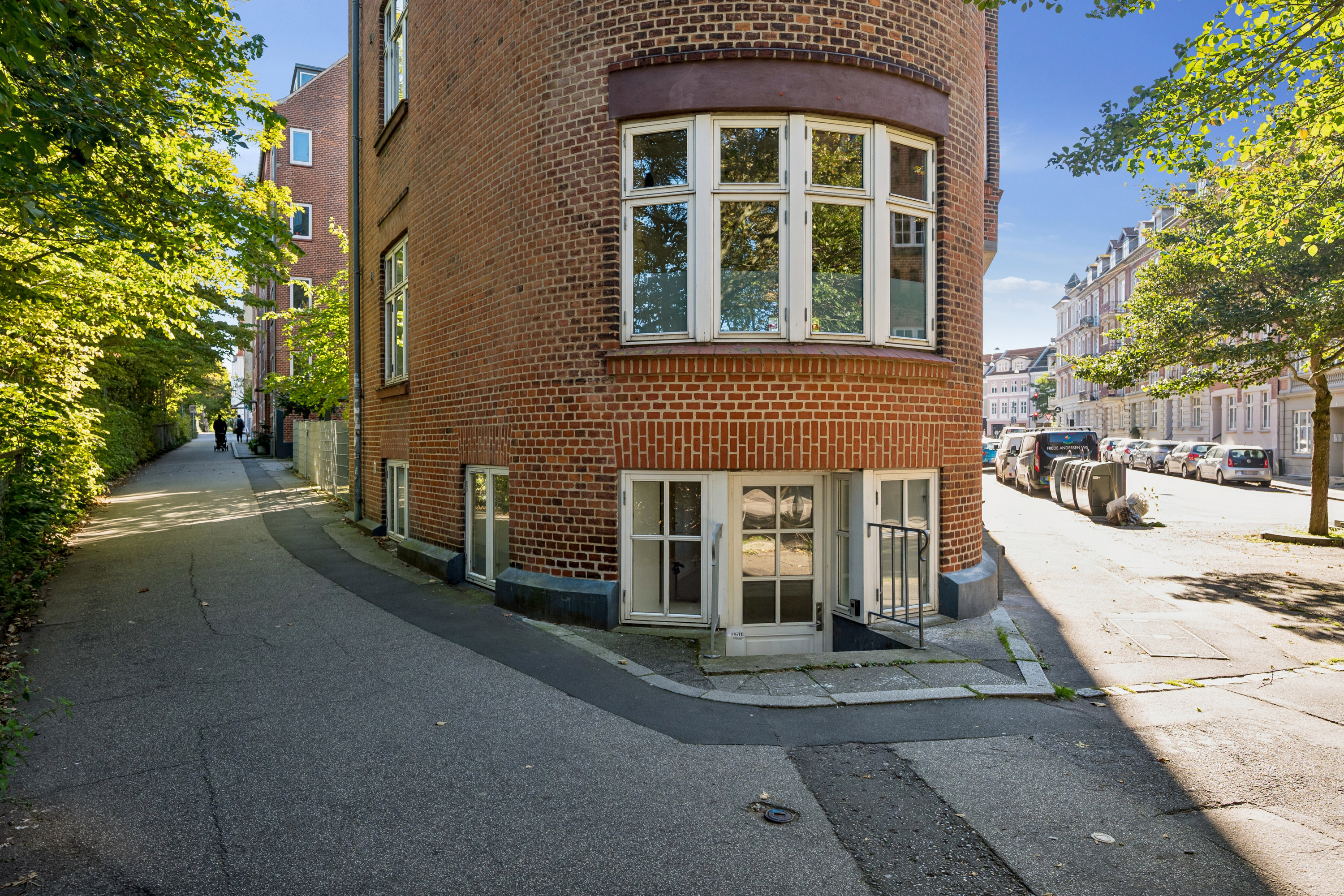 Fremhævet ejendom 1 billede i fuldskærmstilstand. Billede af Ewaldsgade 14, kld.., 8000 Aarhus C