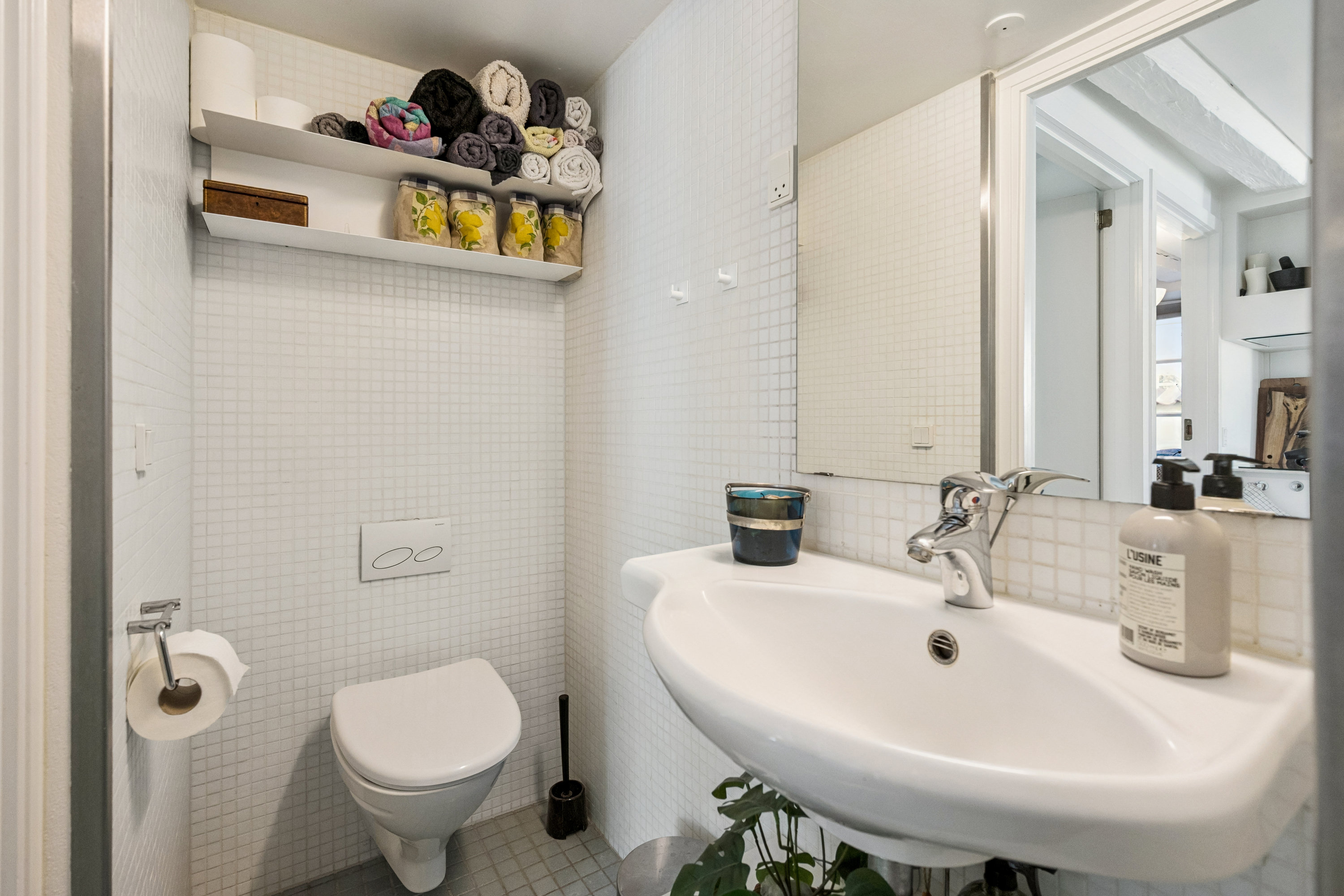 Fremhævet badeværelse billede i fuldskærmstilstand. Billede af Studsgade 28, st.. tv., 8000 Aarhus C