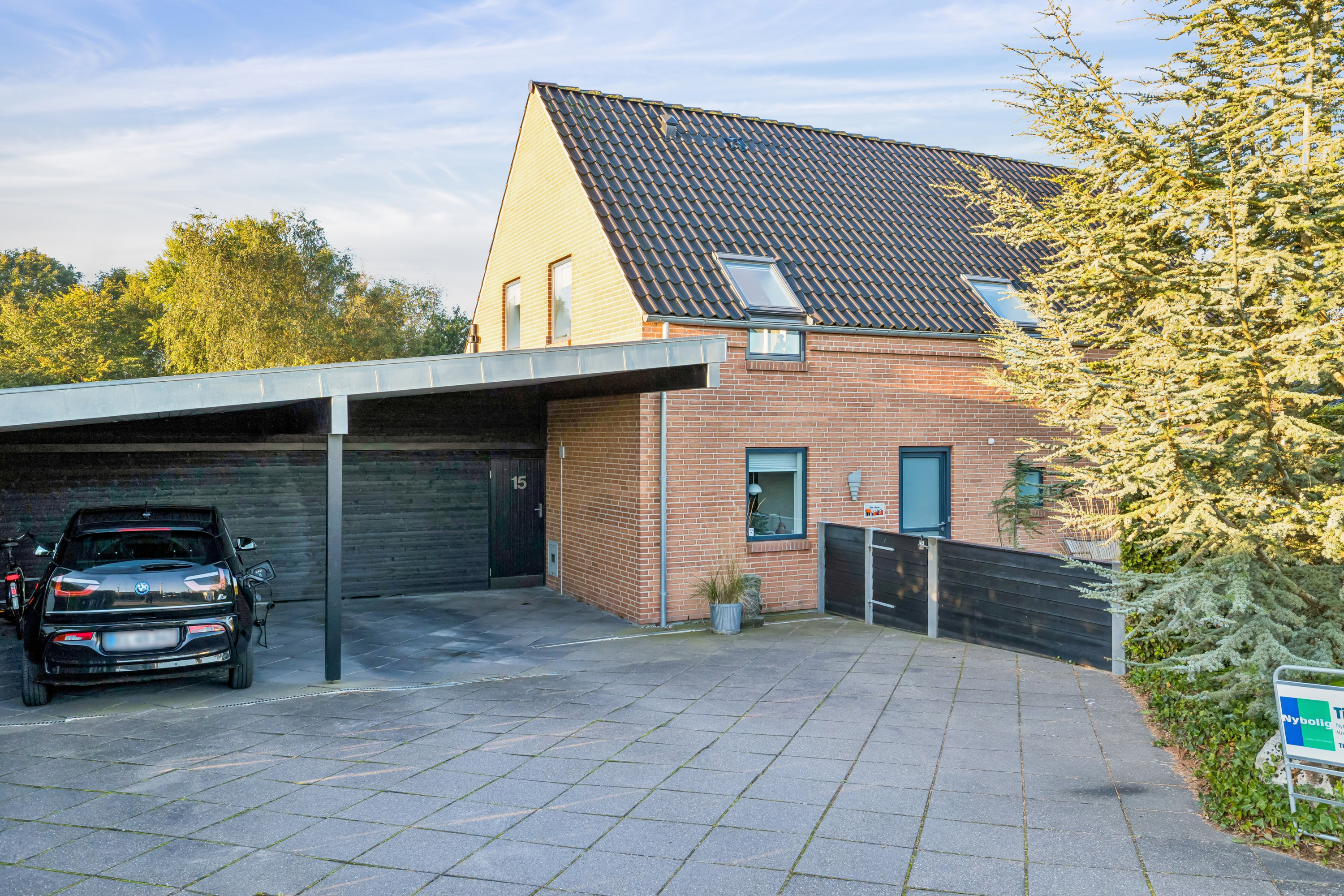 Miniaturebillede 1: ejendom 1. Billede af Granvænget 15, 8990 Fårup