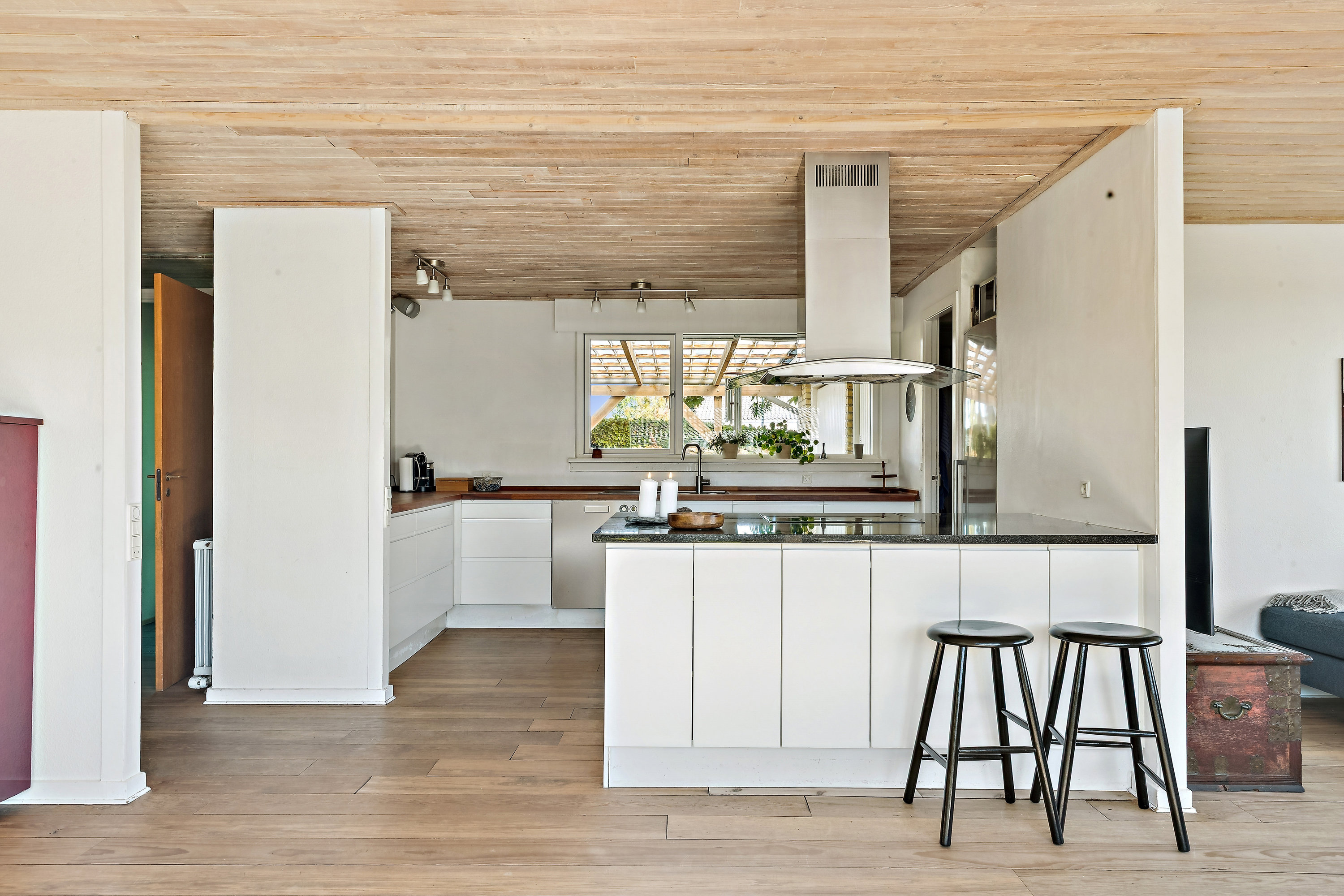 Fremhævet køkken billede i fuldskærmstilstand. Billede af K A Hasselbalchs Vej 30, 3070 Snekkersten