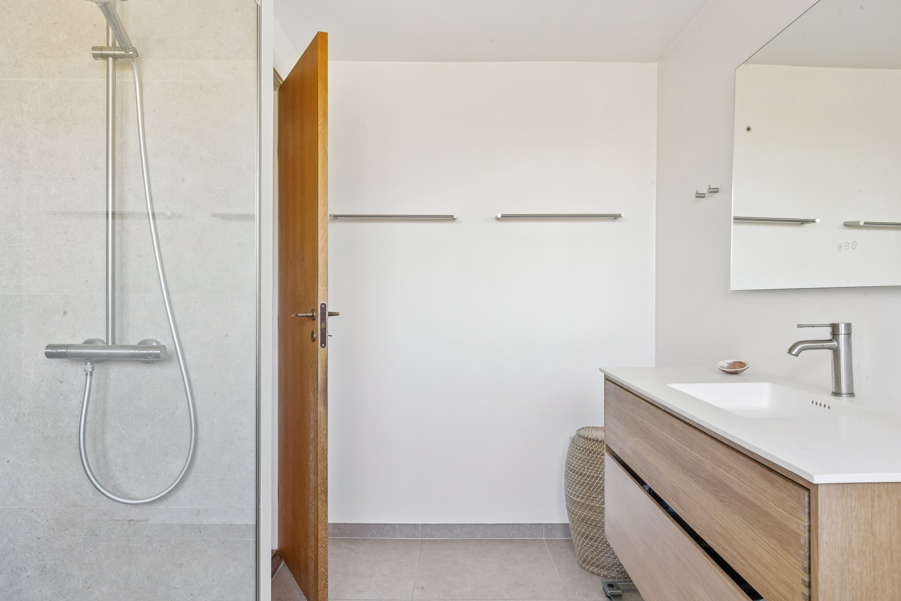 Fremhævet badeværelse billede i fuldskærmstilstand. Billede af K A Hasselbalchs Vej 30, 3070 Snekkersten