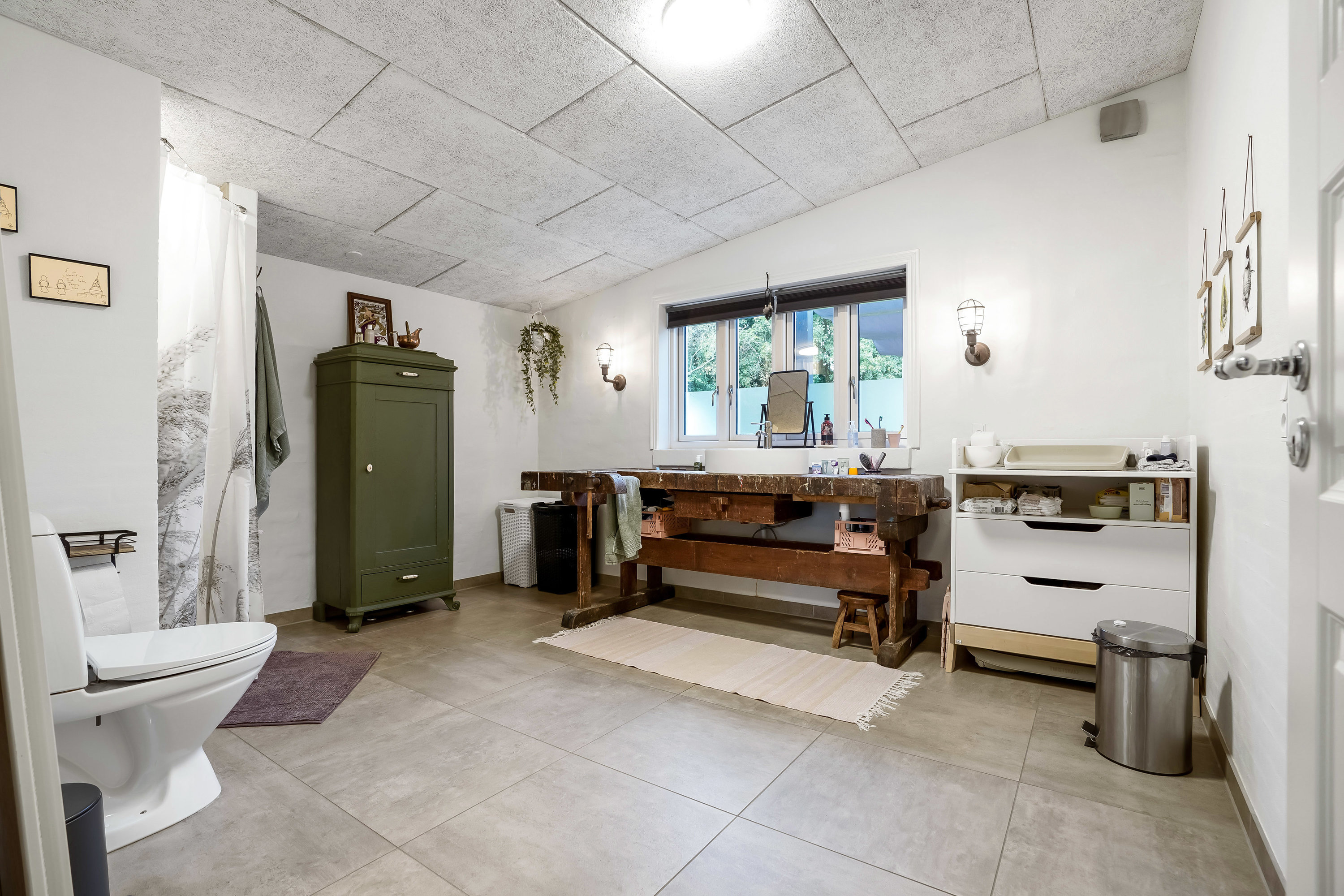 Fremhævet badeværelse billede i fuldskærmstilstand. Billede af Jernbanealle 13, Tofterup, 7200 Grindsted