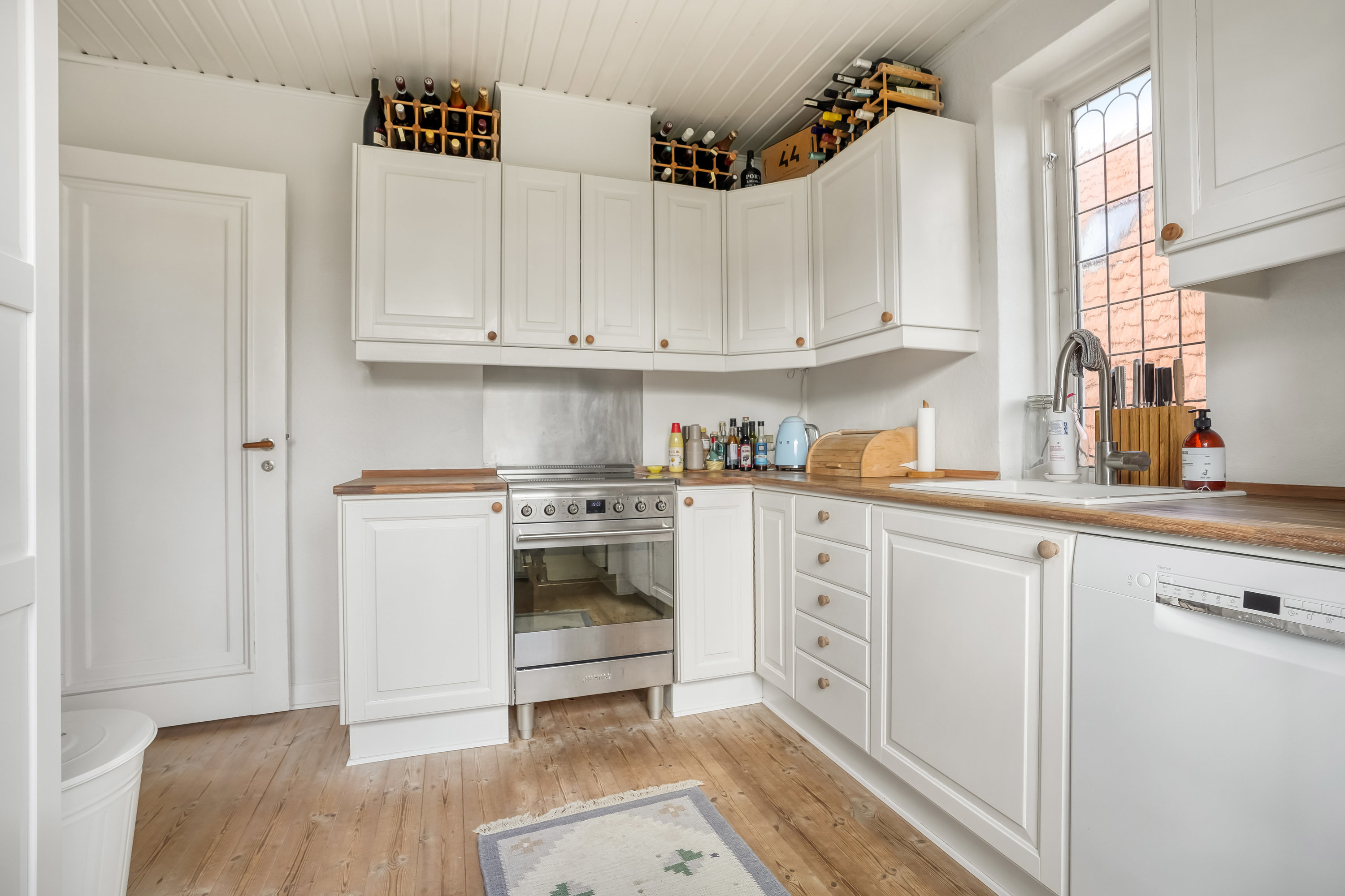 Fremhævet køkken billede i fuldskærmstilstand. Billede af Tesdorpfsvej 3, 1., 5000 Odense C