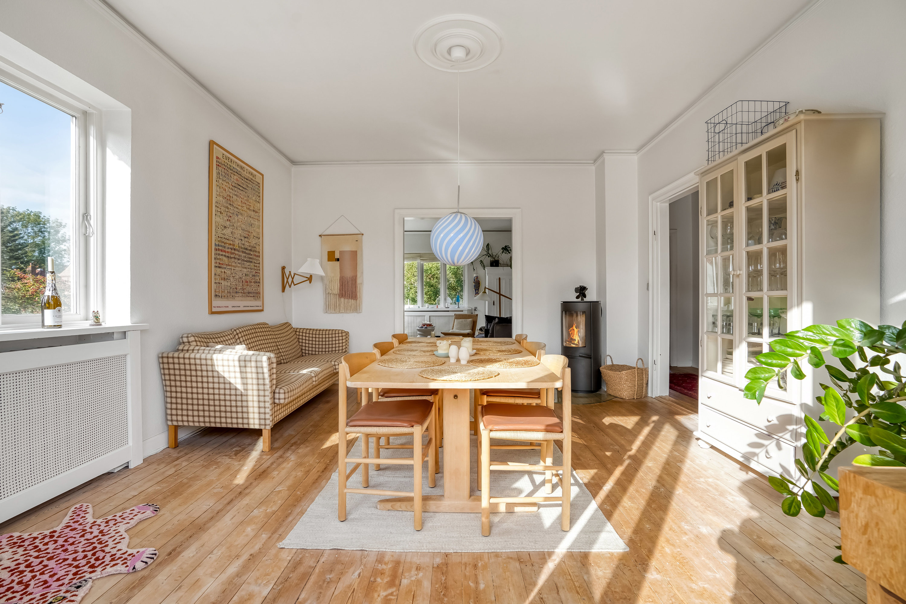 Fremhævet stue billede i fuldskærmstilstand. Billede af Tesdorpfsvej 3, 1., 5000 Odense C