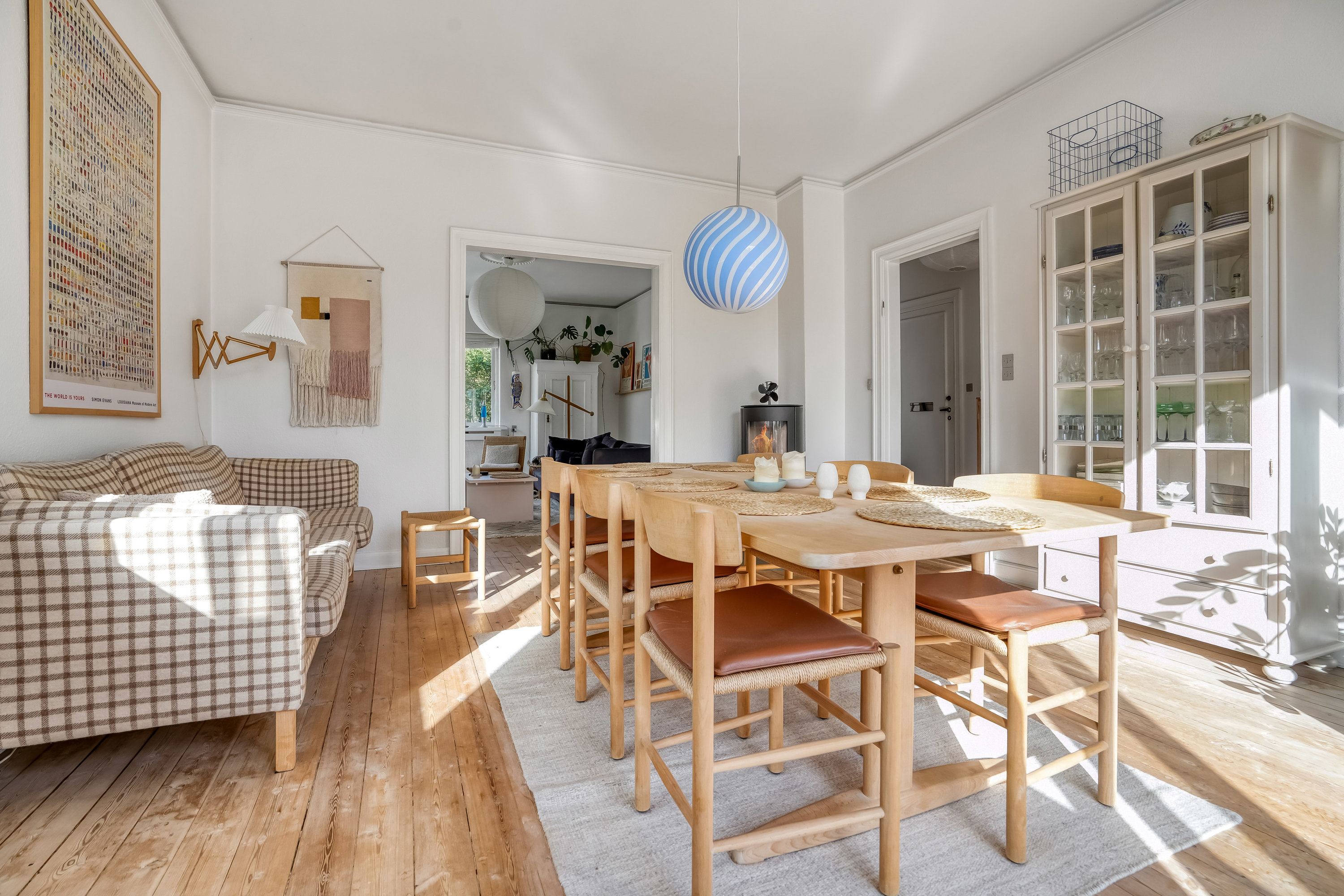 Fremhævet stue billede i fuldskærmstilstand. Billede af Tesdorpfsvej 3, 1., 5000 Odense C