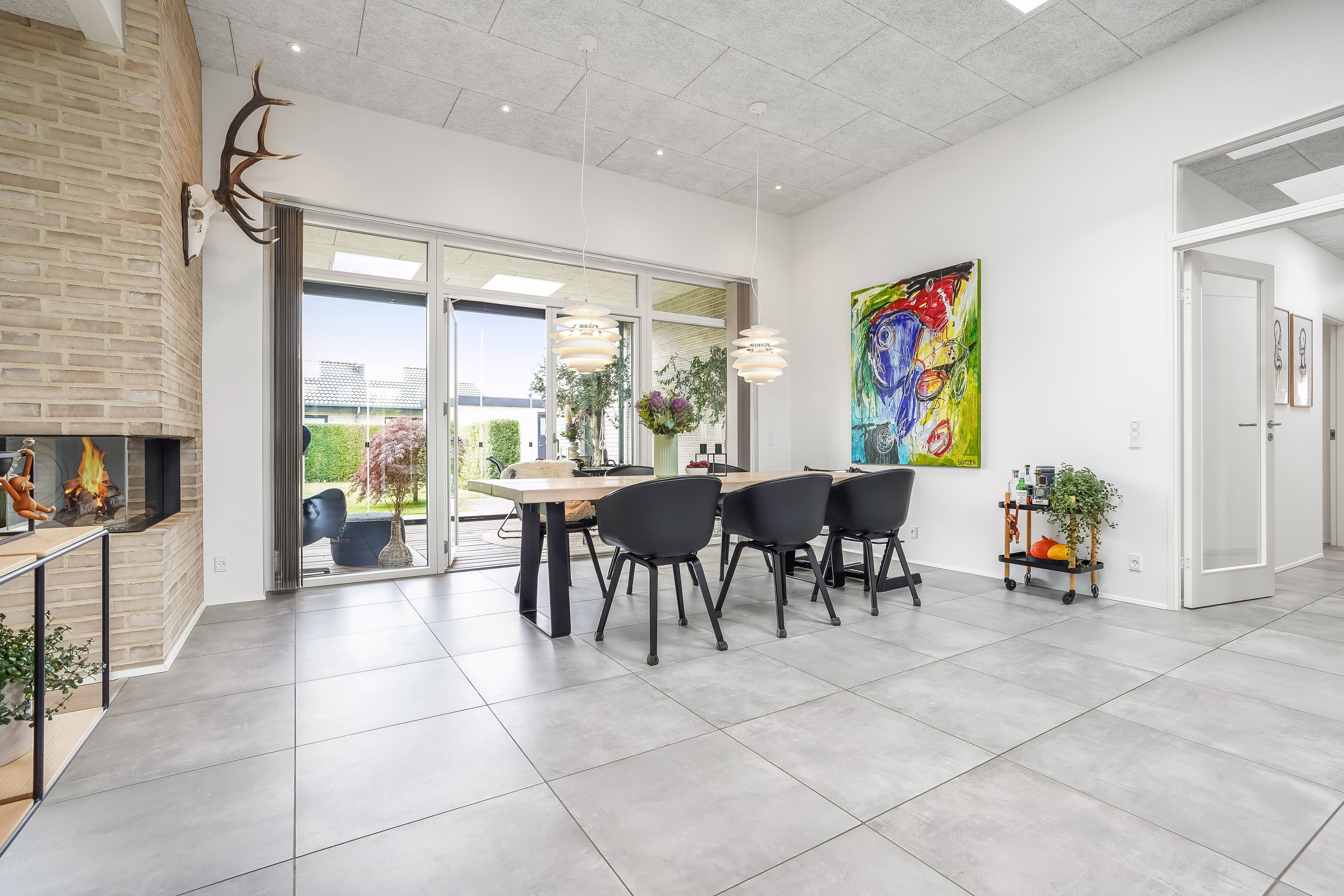 Fremhævet stue billede i fuldskærmstilstand. Billede af Hønseringen 5, 7190 Billund