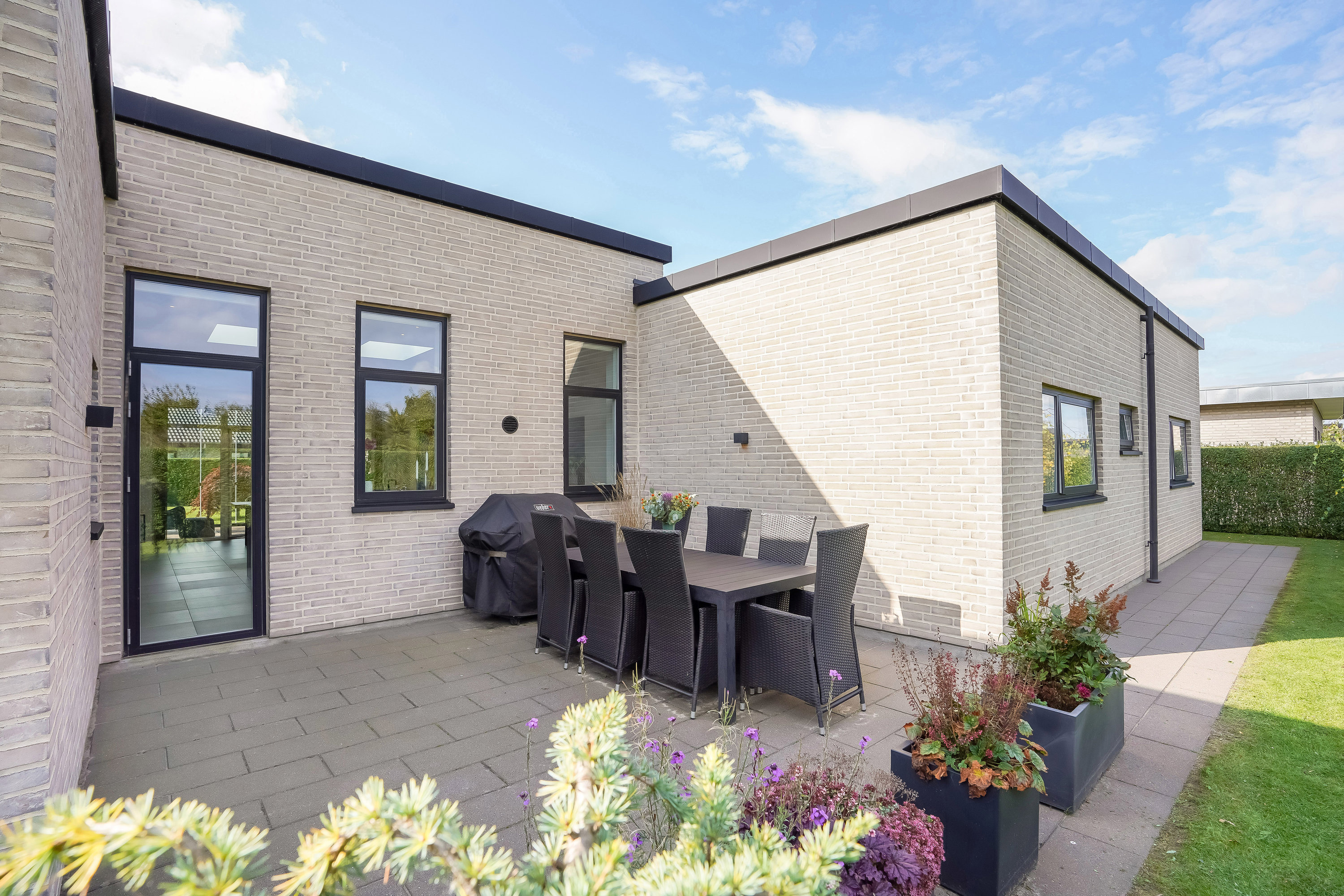 Fremhævet terrasse billede i fuldskærmstilstand. Billede af Hønseringen 5, 7190 Billund