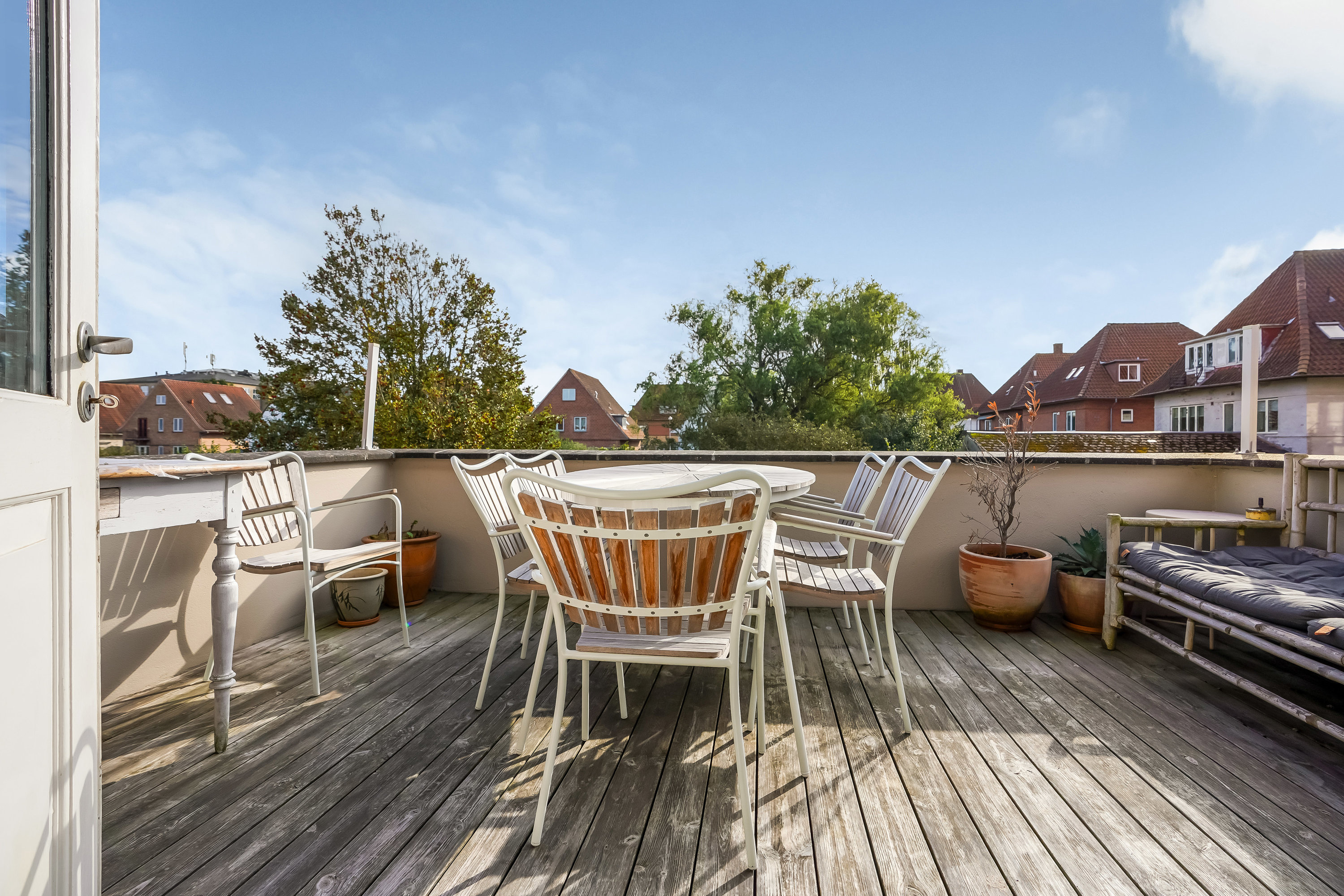 Fremhævet terrasse billede i fuldskærmstilstand. Billede af Tesdorpfsvej 3, 1., 5000 Odense C