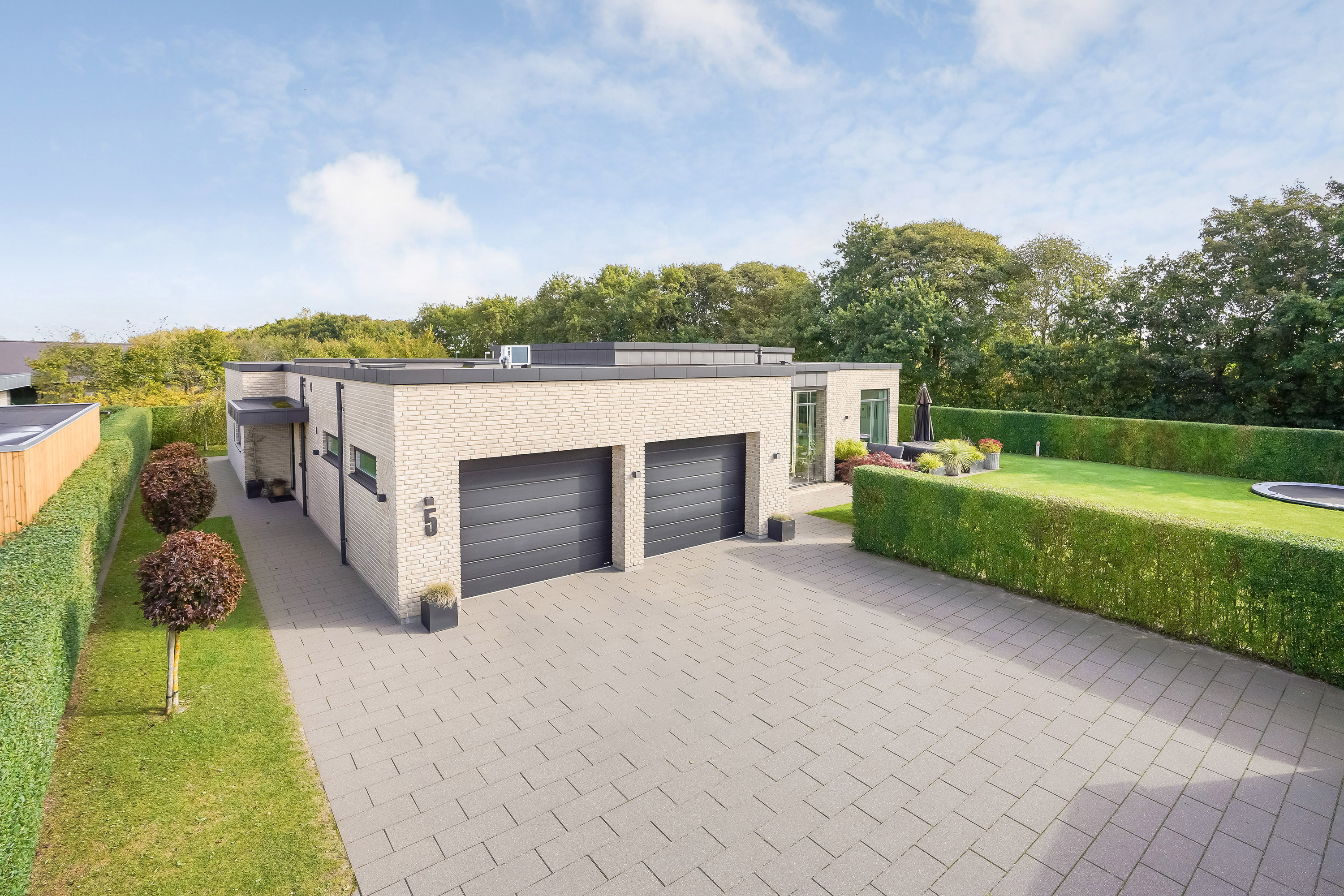 Fremhævet ejendommen billede i fuldskærmstilstand. Billede af Hønseringen 5, 7190 Billund