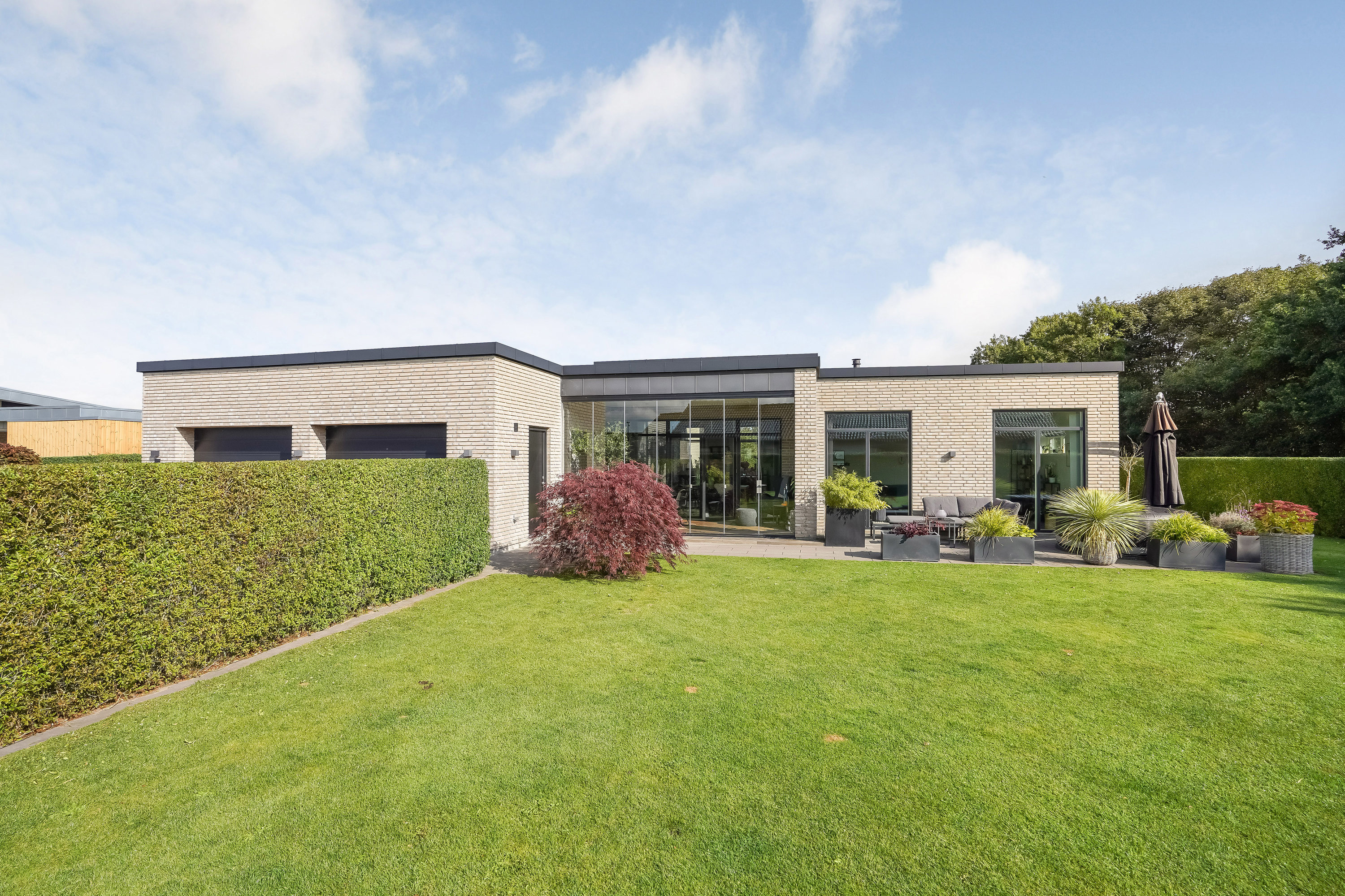 Fremhævet ejendommen billede i fuldskærmstilstand. Billede af Hønseringen 5, 7190 Billund