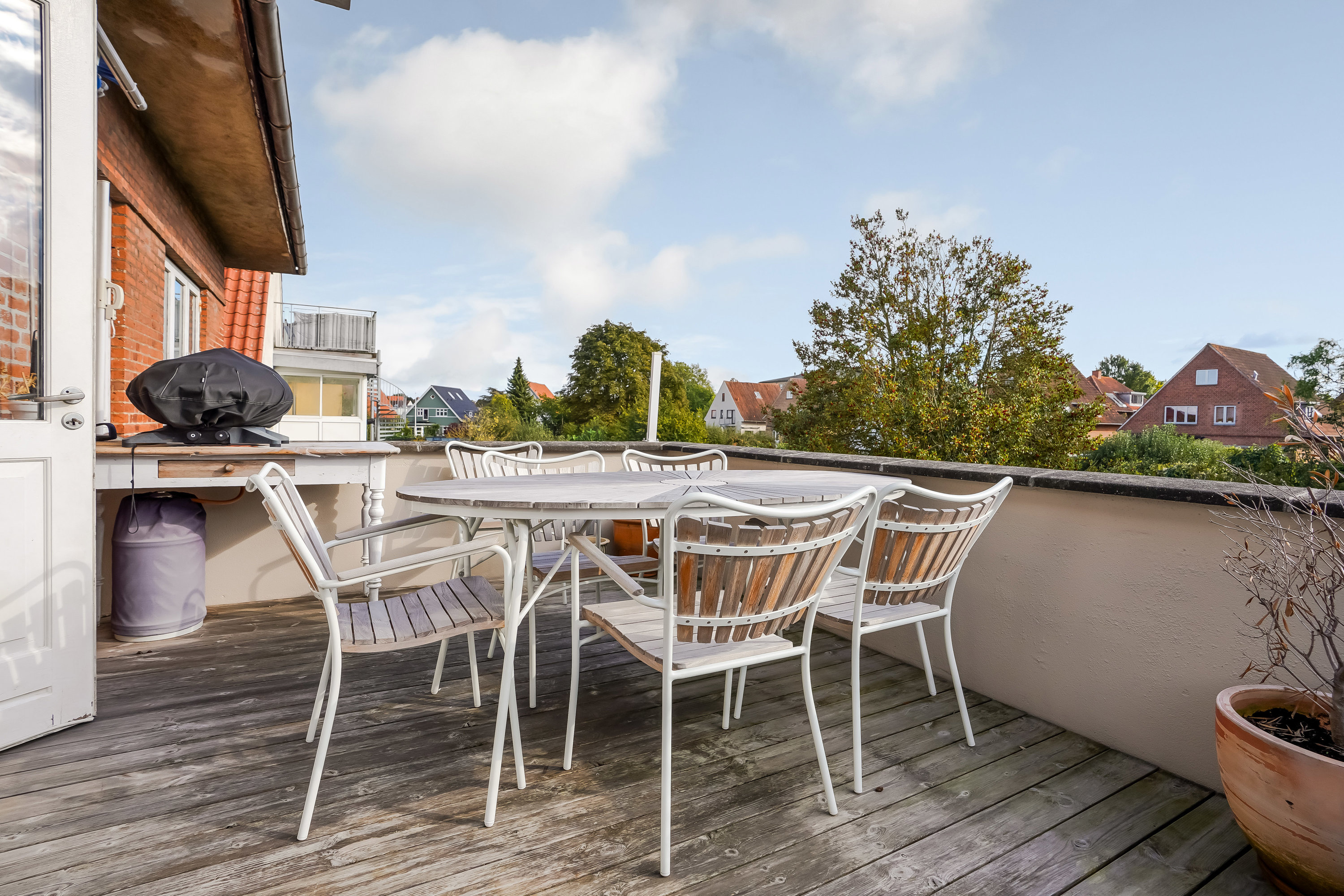 Fremhævet terrasse billede i fuldskærmstilstand. Billede af Tesdorpfsvej 3, 1., 5000 Odense C