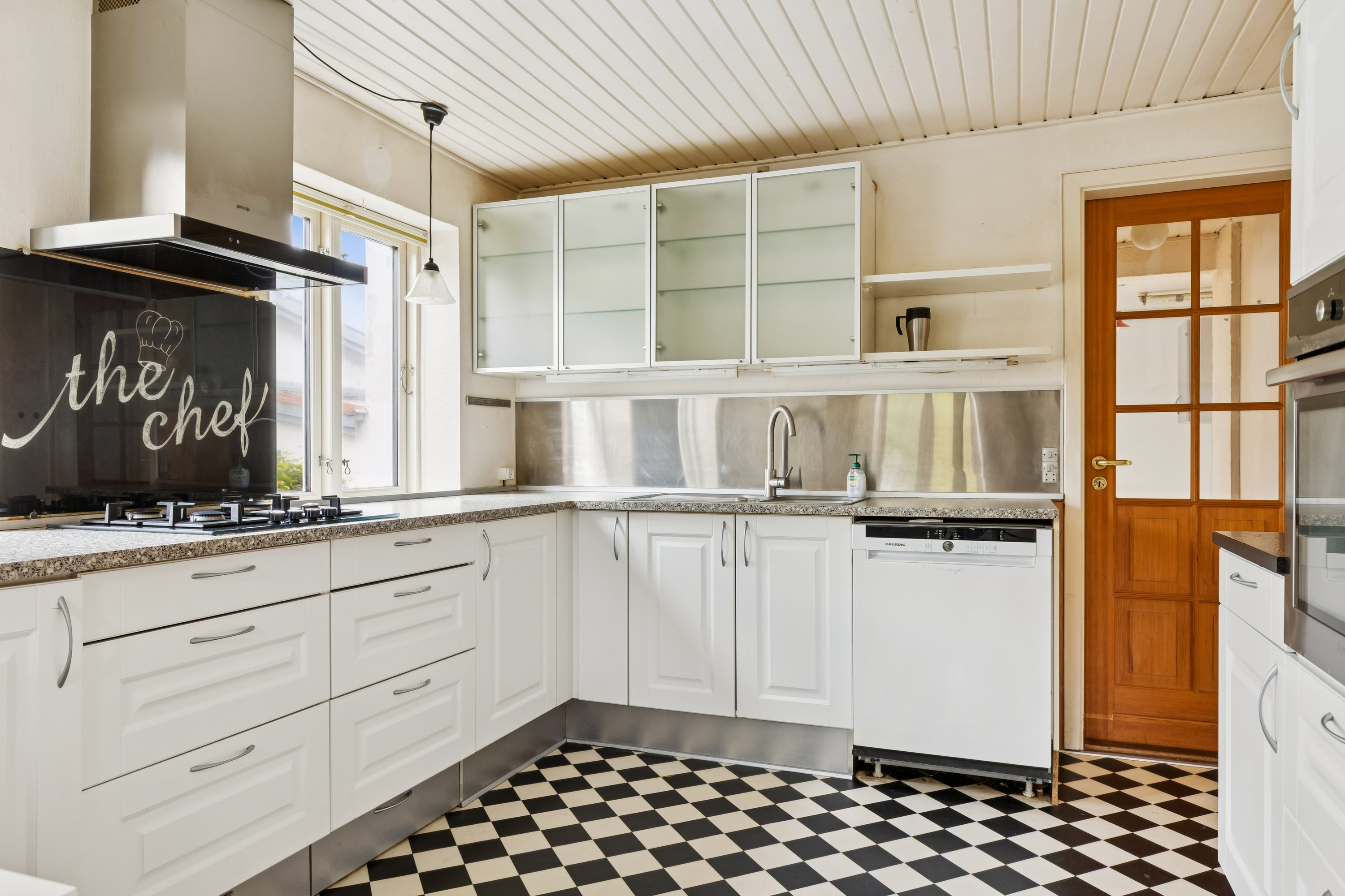 Fremhævet køkken billede i fuldskærmstilstand. Billede af Løvenborgvej 11, 4420 Regstrup