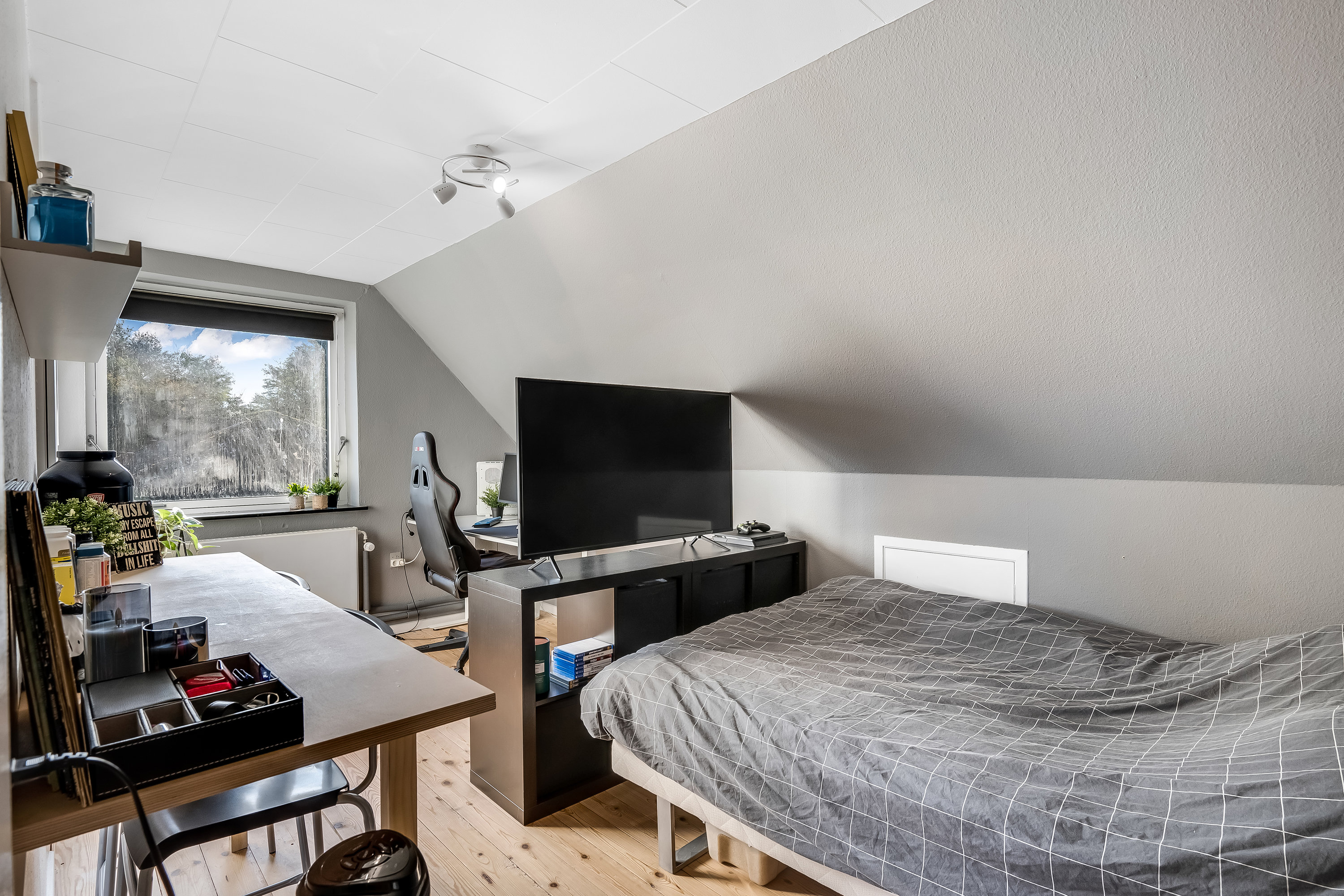 Fremhævet soveværelse billede i fuldskærmstilstand. Billede af Elmegårdsvej 17, Møgeltønder, 6270 Tønder