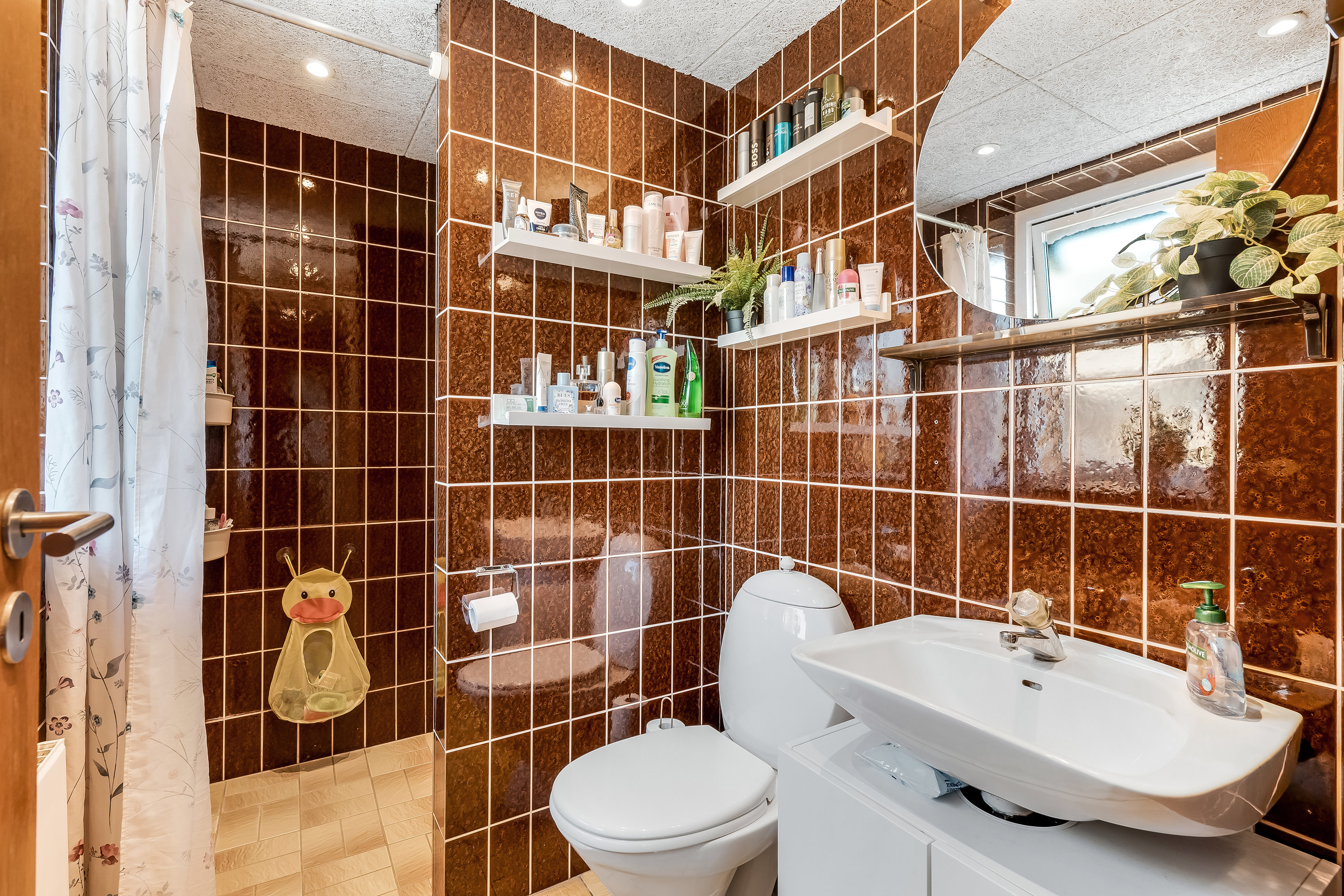 Fremhævet badeværelse billede i fuldskærmstilstand. Billede af Elmegårdsvej 17, Møgeltønder, 6270 Tønder