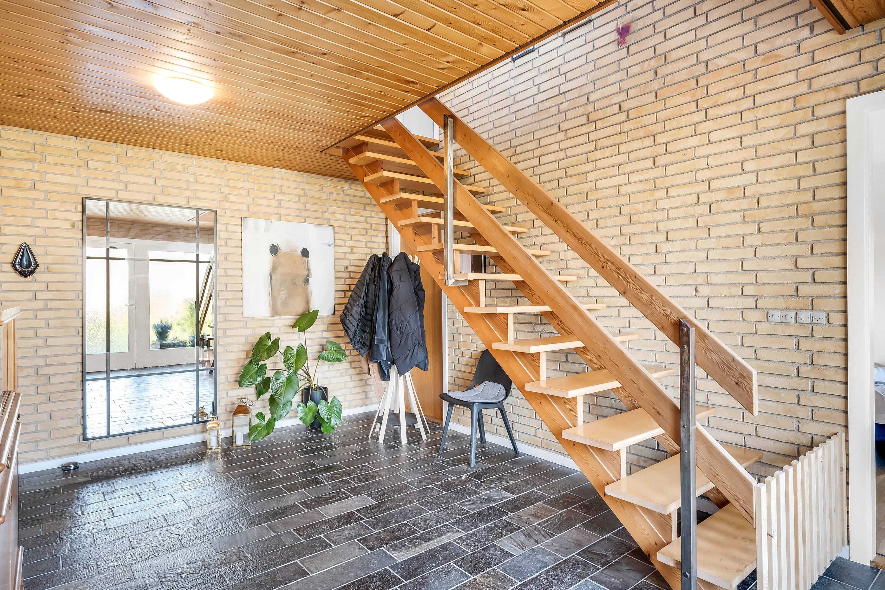 Fremhævet trappe billede i fuldskærmstilstand. Billede af Elmegårdsvej 17, Møgeltønder, 6270 Tønder